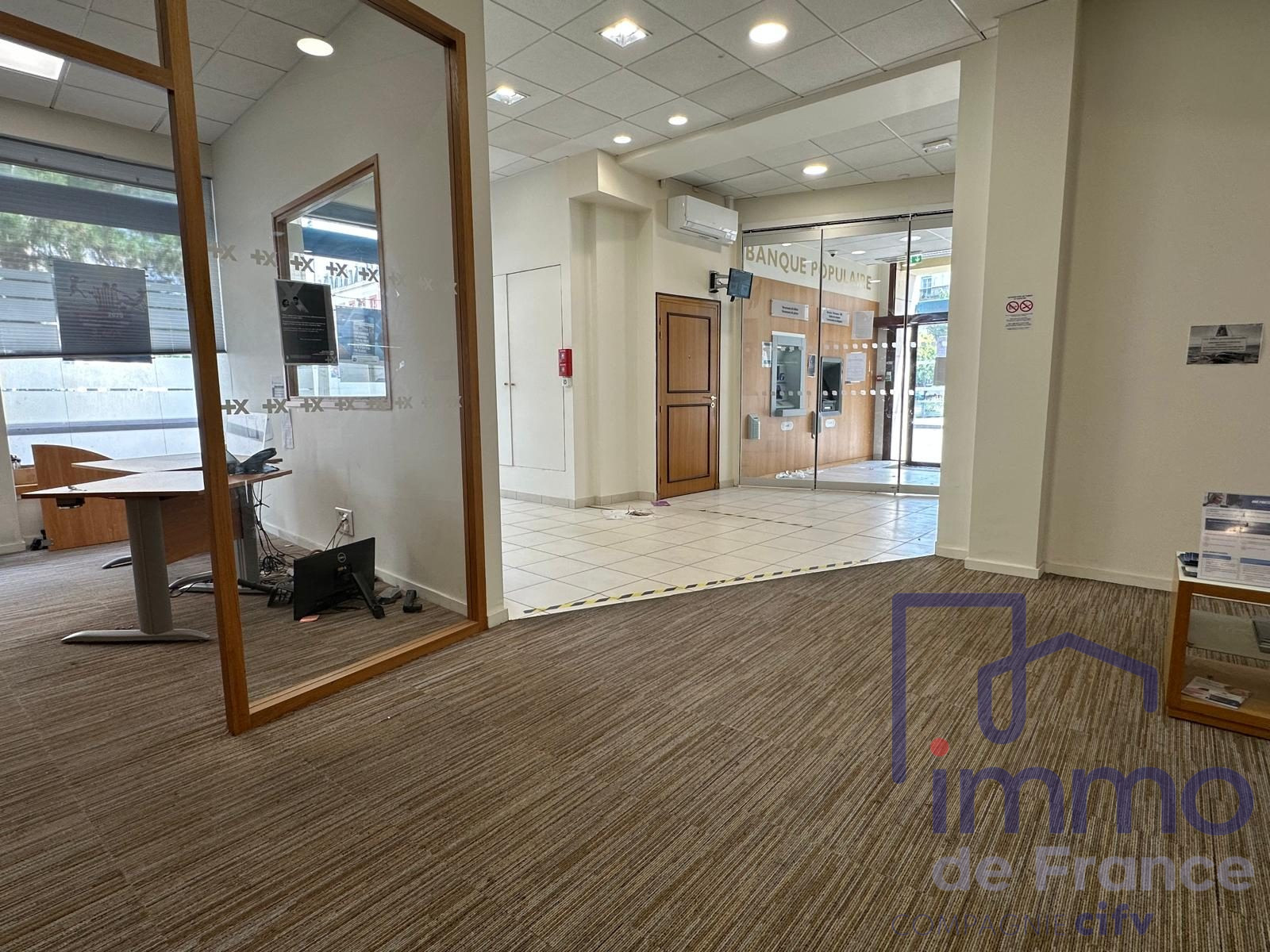 VENTE - Immeuble - St Etienne (42000) - 300000.00 €