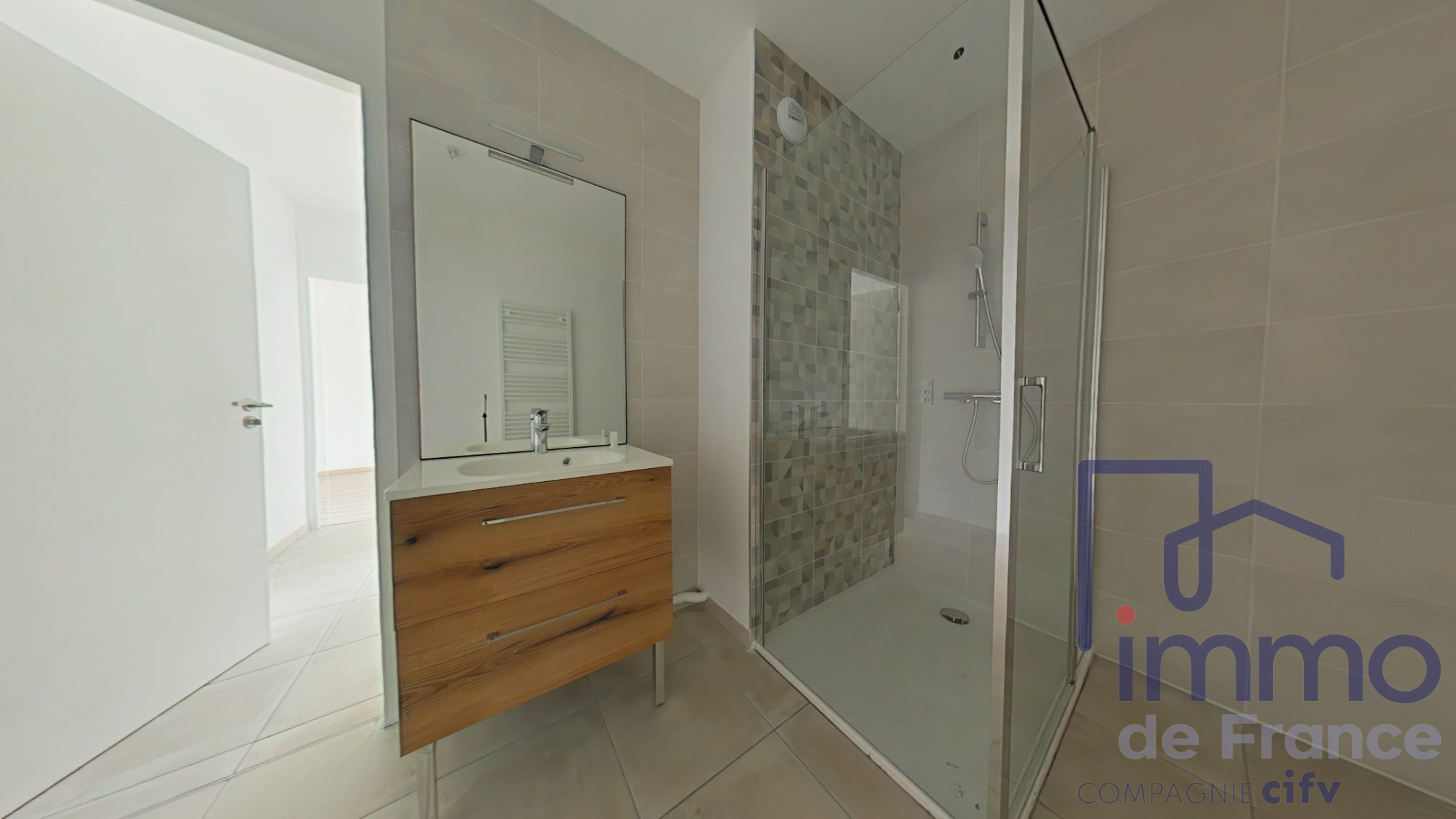 VENTE - Appartement - Saint-Genest-Lerpt (42530) - 228000.00 €