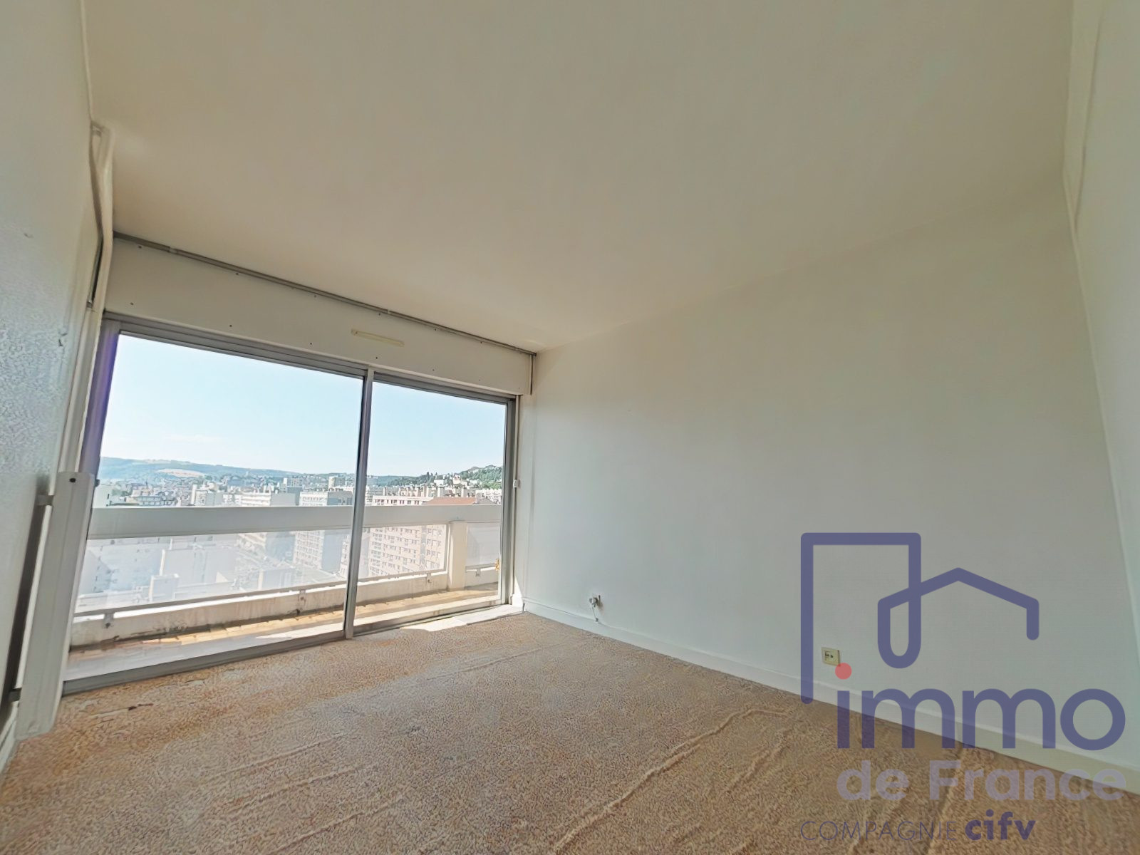 VENTE - Appartement - Saint-Étienne (42000) - 77000.00 €