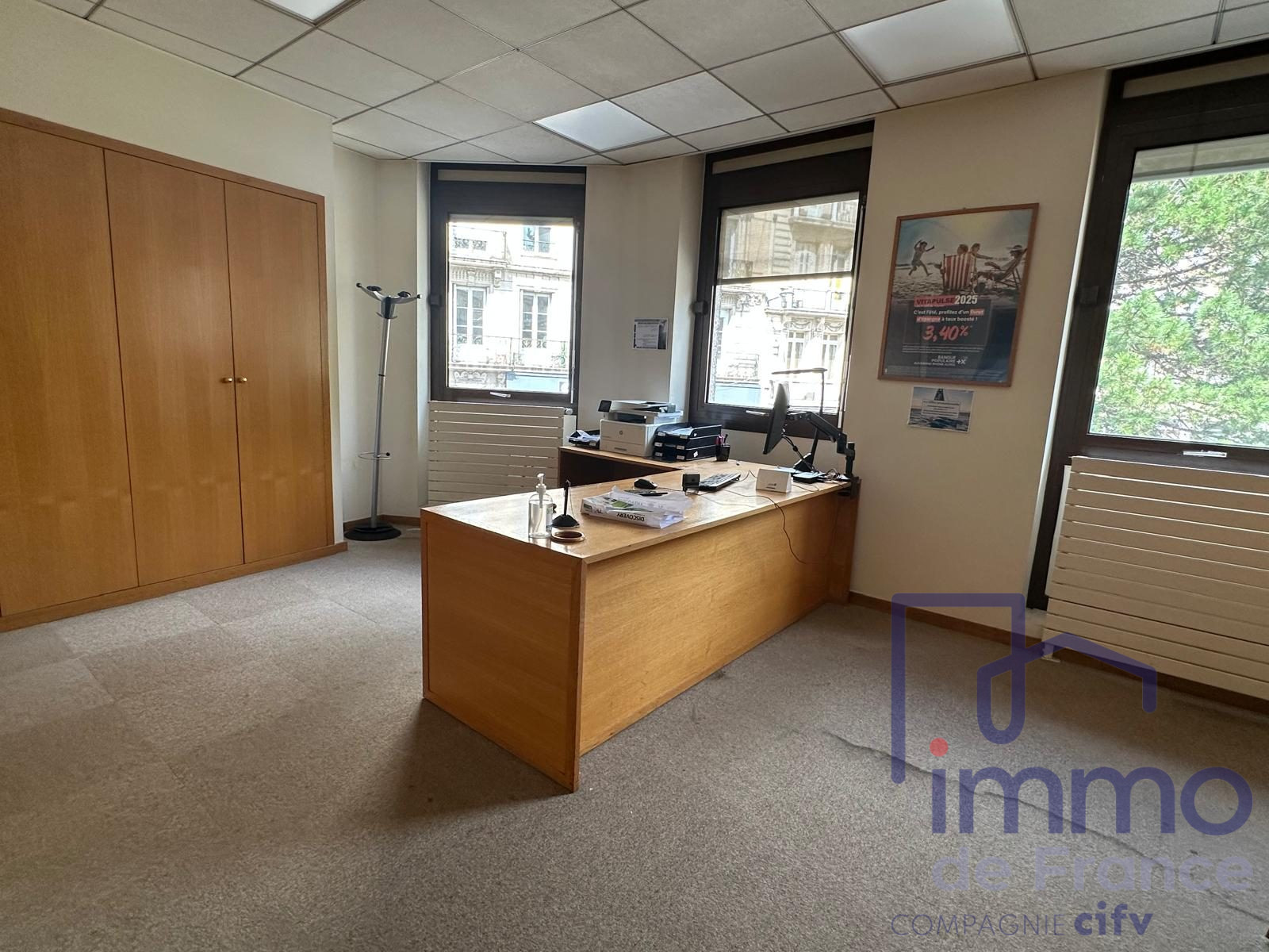 VENTE - Immeuble - St Etienne (42000) - 300000.00 €
