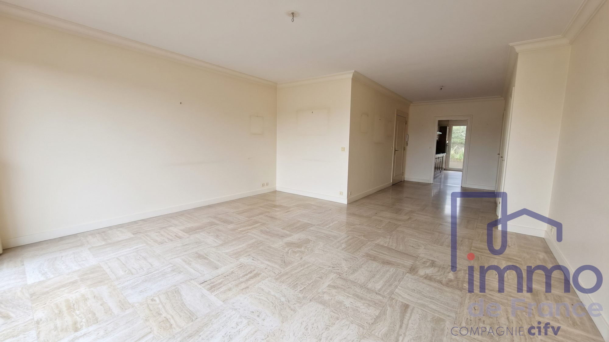 VENTE DE PRESTIGE - Appartement - Saint-Étienne (42100) - 139000.00 €