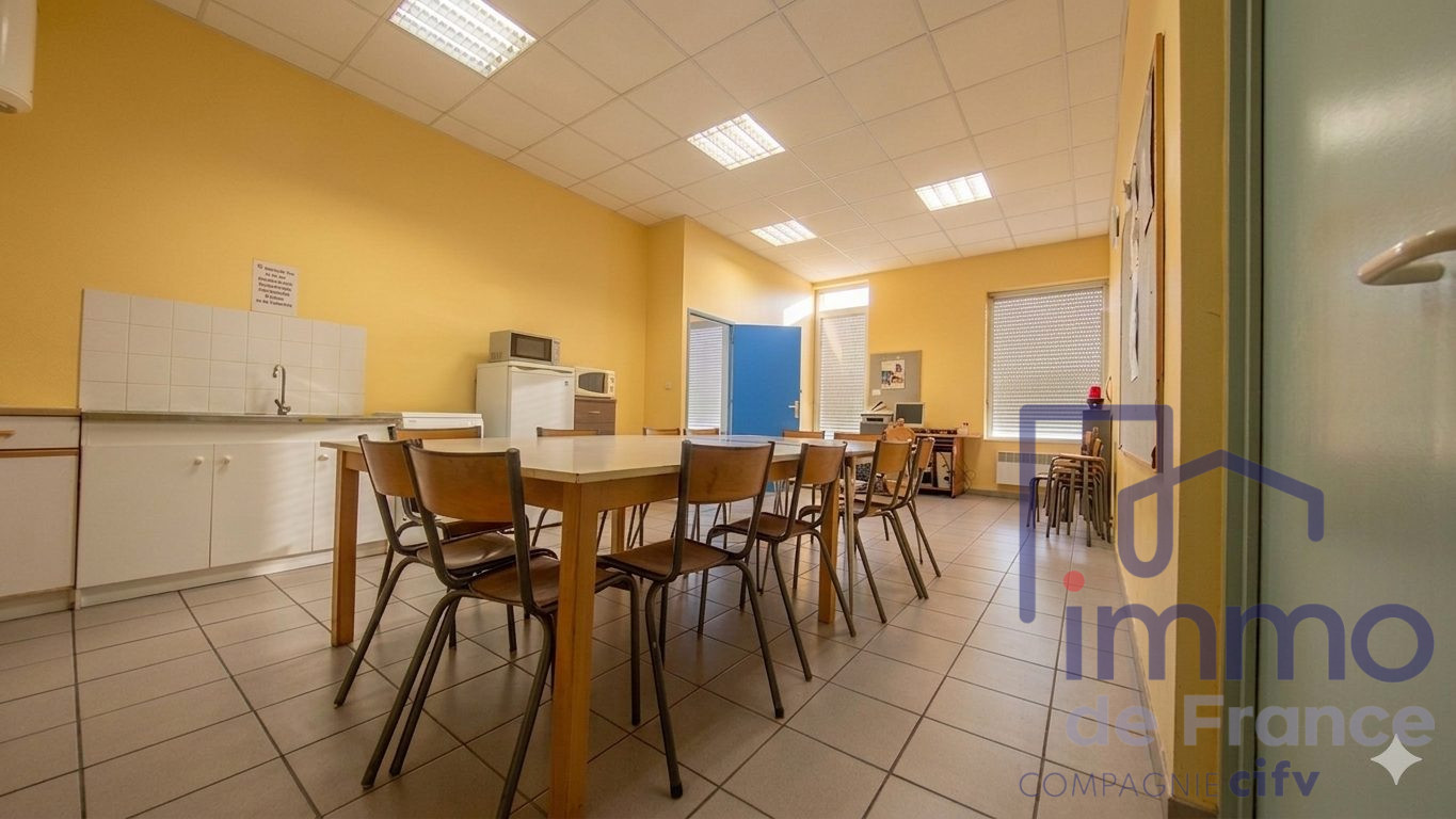 VENTE - Local - Saint-Étienne (42000) - 145000.00 €