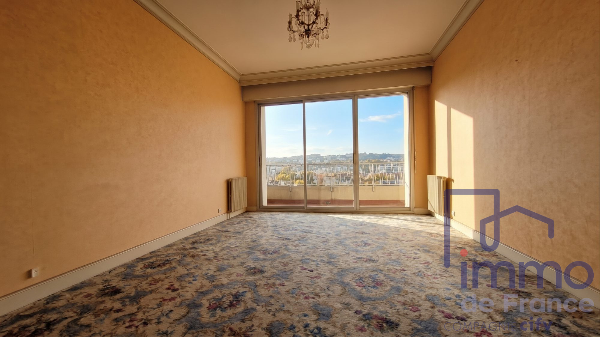 VENTE DE PRESTIGE - Appartement - Saint-Étienne (42100) - 139000.00 €