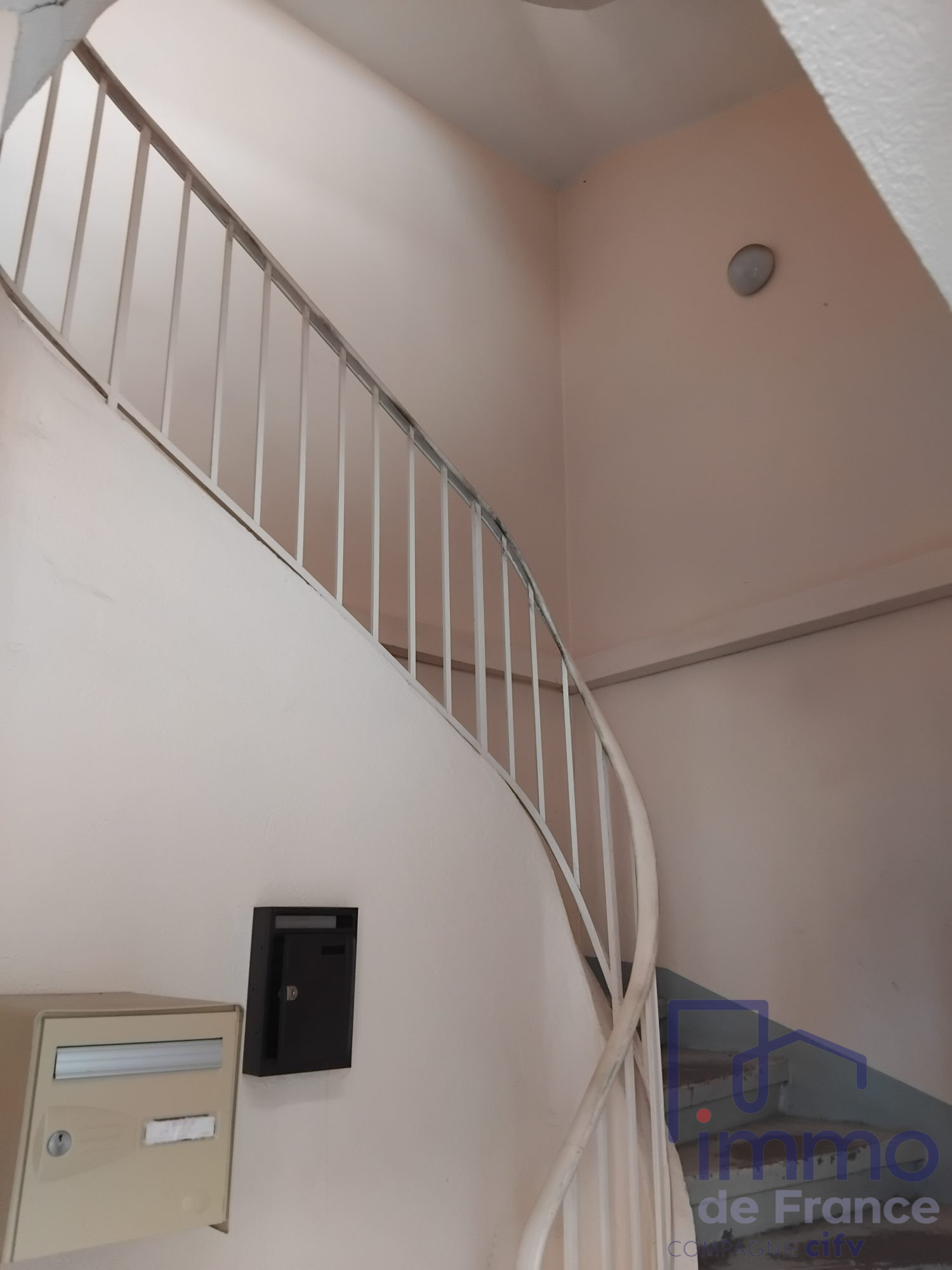 VENTE - Immeuble - Montbrison (42600) - 490000.00 €