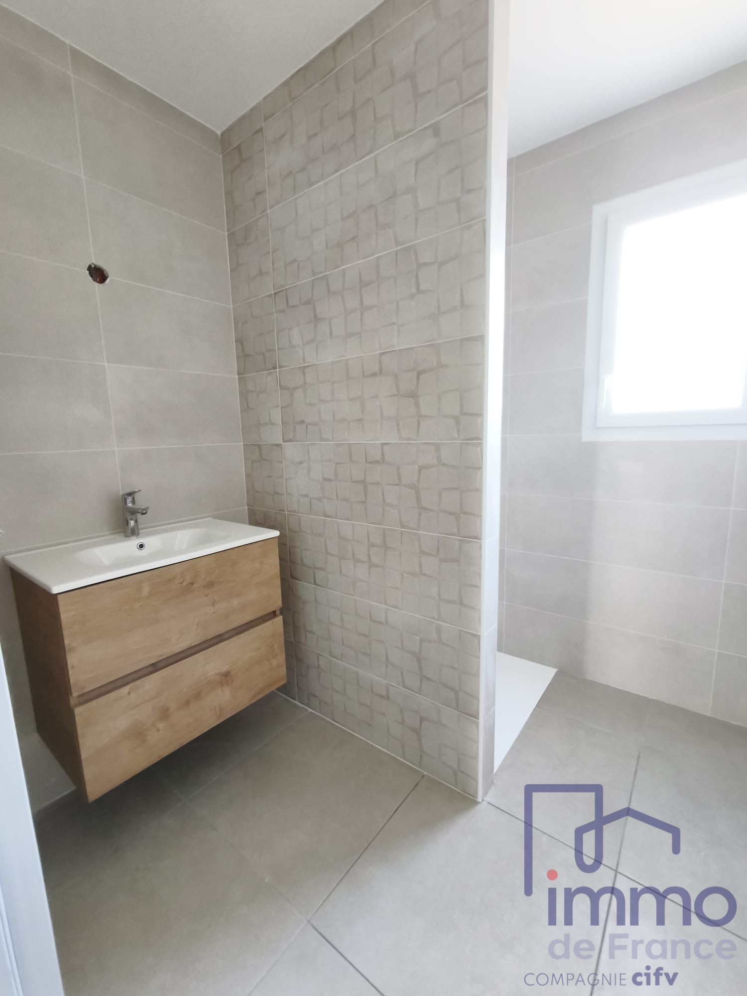 VENTE - Maison - Saint-Cyprien (42160) - 325000.00 €