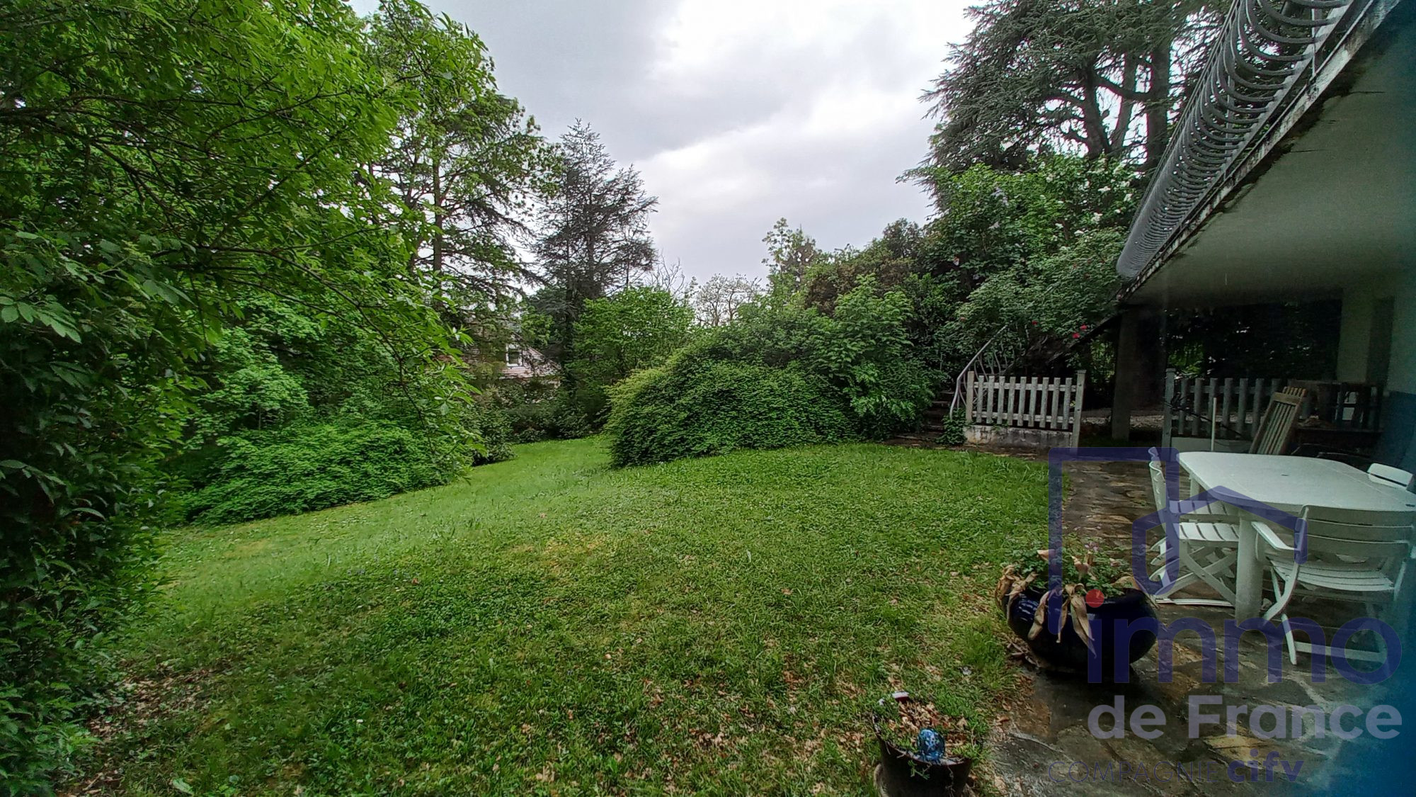 VENTE - Maison - Saint-Priest-en-Jarez (42270) - 375000.00 €