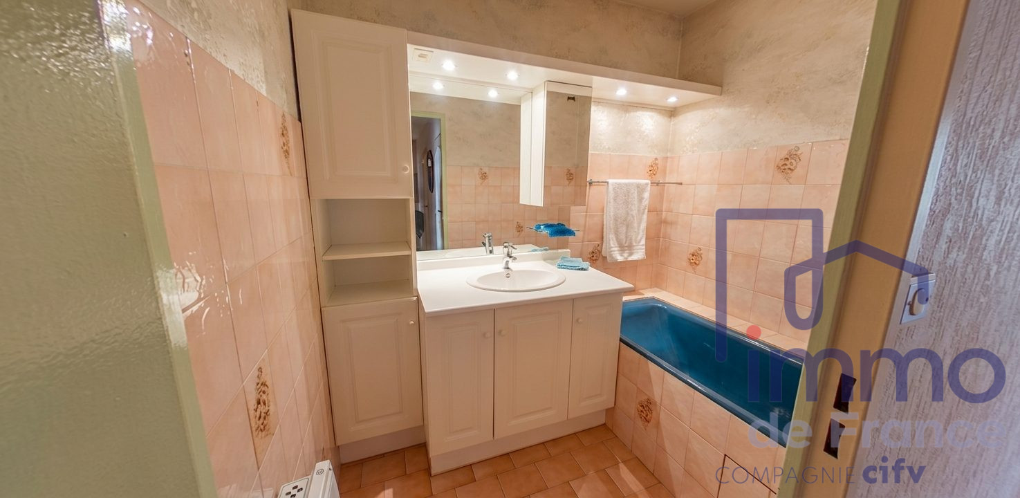 VENTE - Appartement - Le Puy-en-Velay (43000) - 128000.00 €