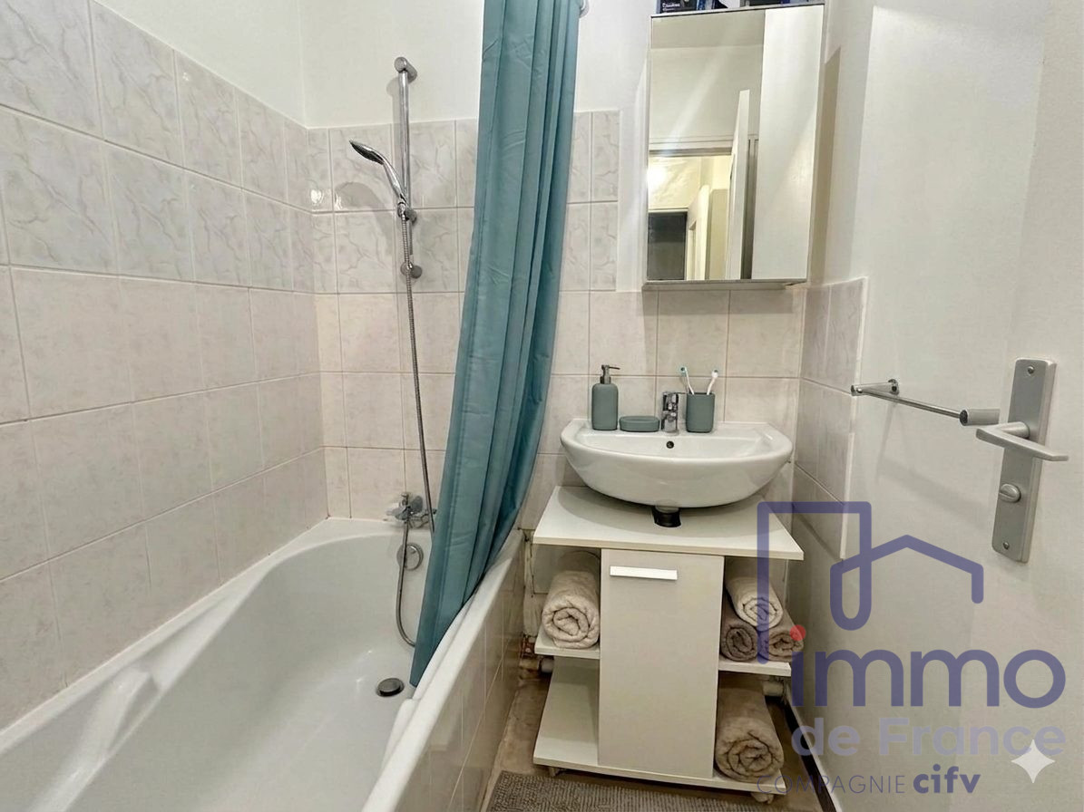 VENTE - Appartement - Le Chambon-Feugerolles (42500) - 45000.00 €