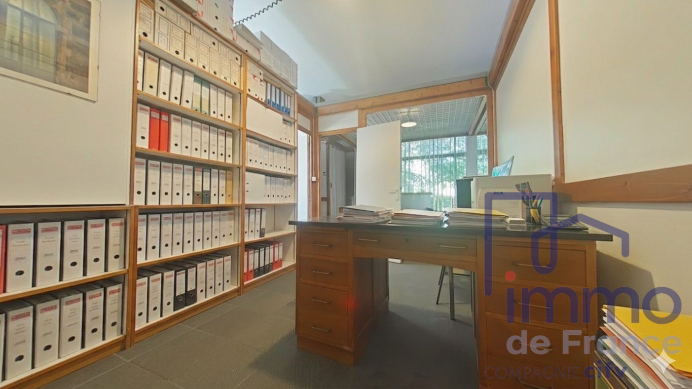 VENTE - Local - Saint-Étienne (42000) - 249000.00 €