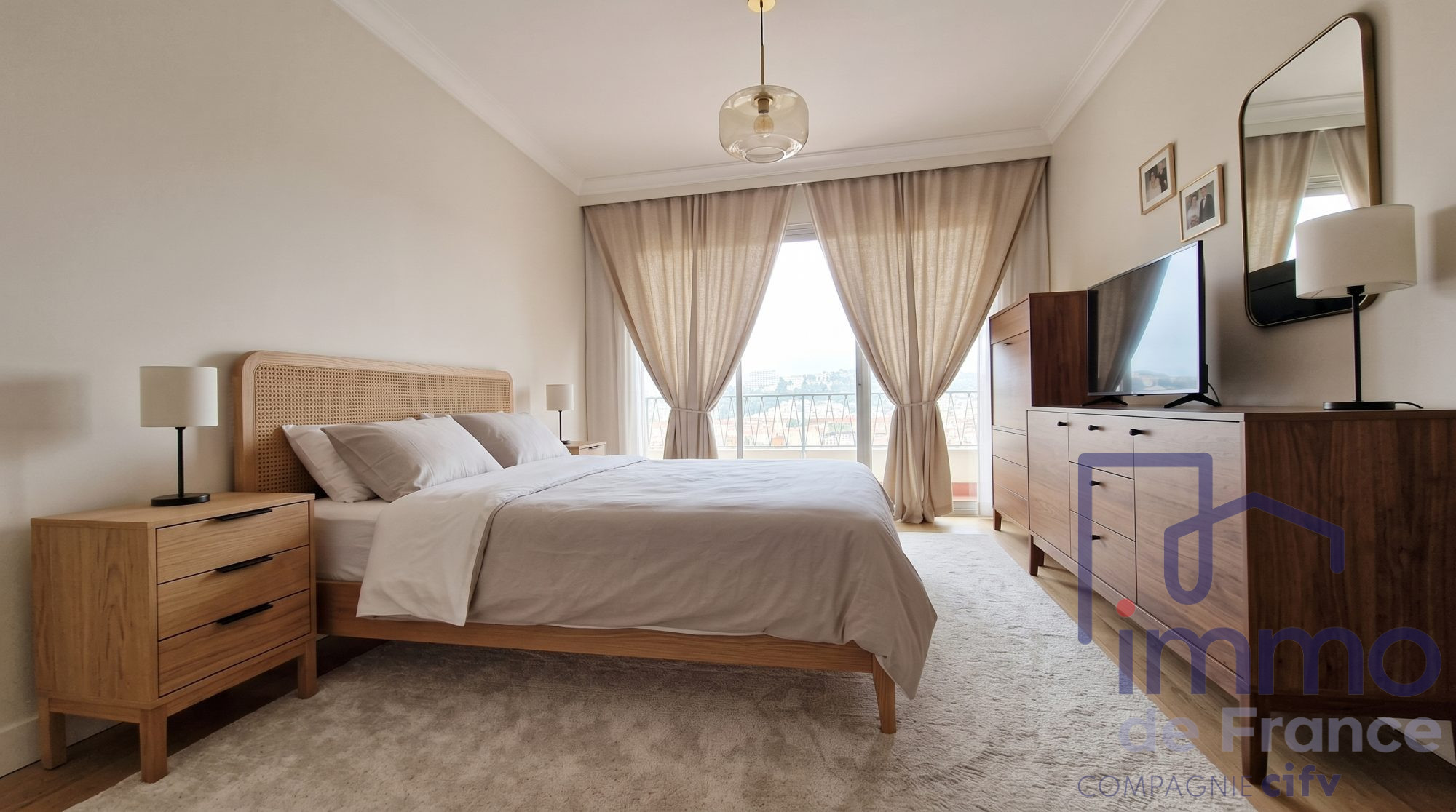 VENTE DE PRESTIGE - Appartement - Saint-Étienne (42100) - 139000.00 €