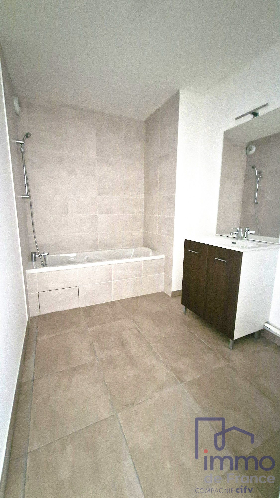 VENTE - Appartement - Andrézieux-Bouthéon (42160) - 230000.00 €