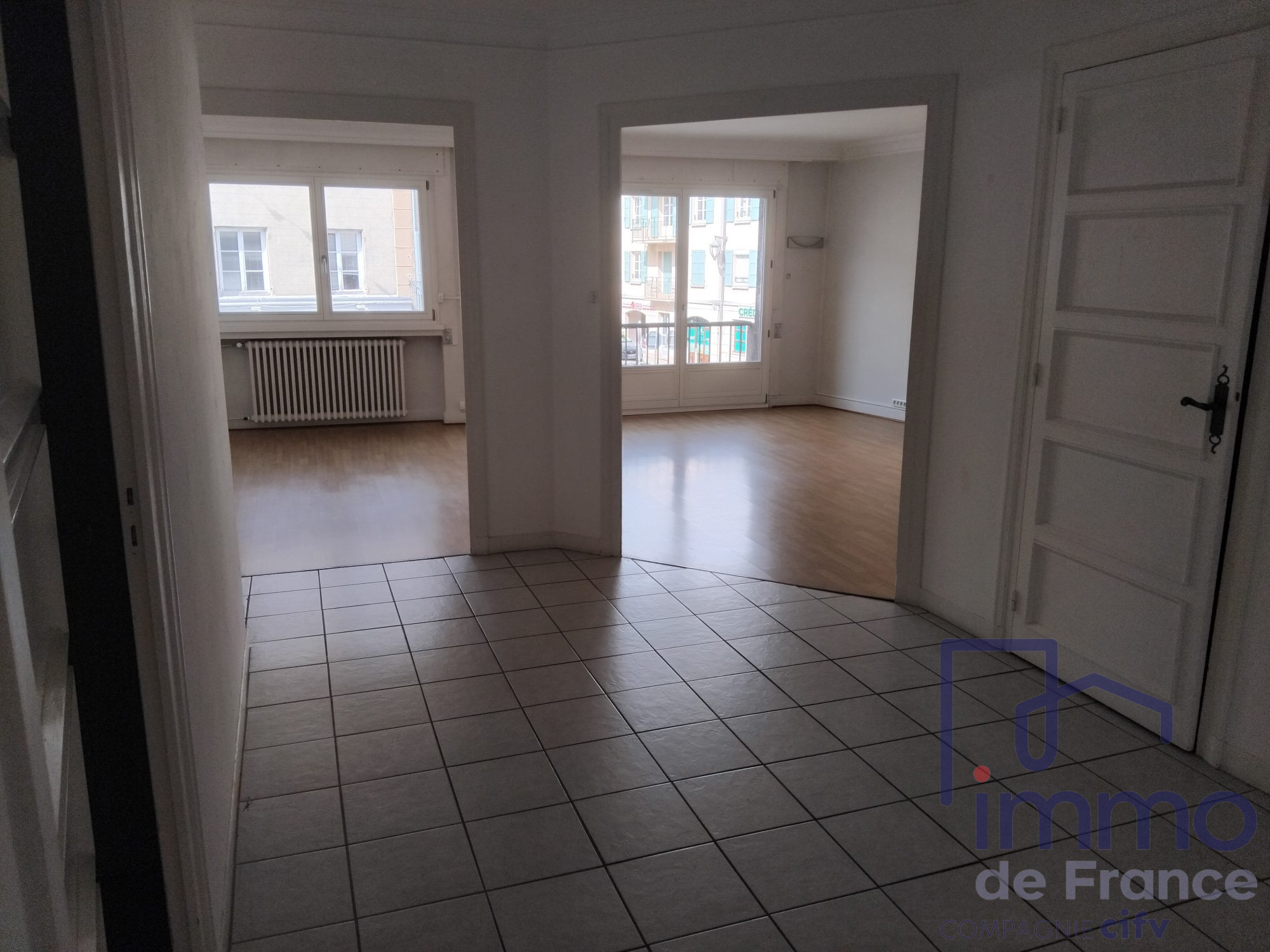 VENTE - Immeuble - Montbrison (42600) - 490000.00 €