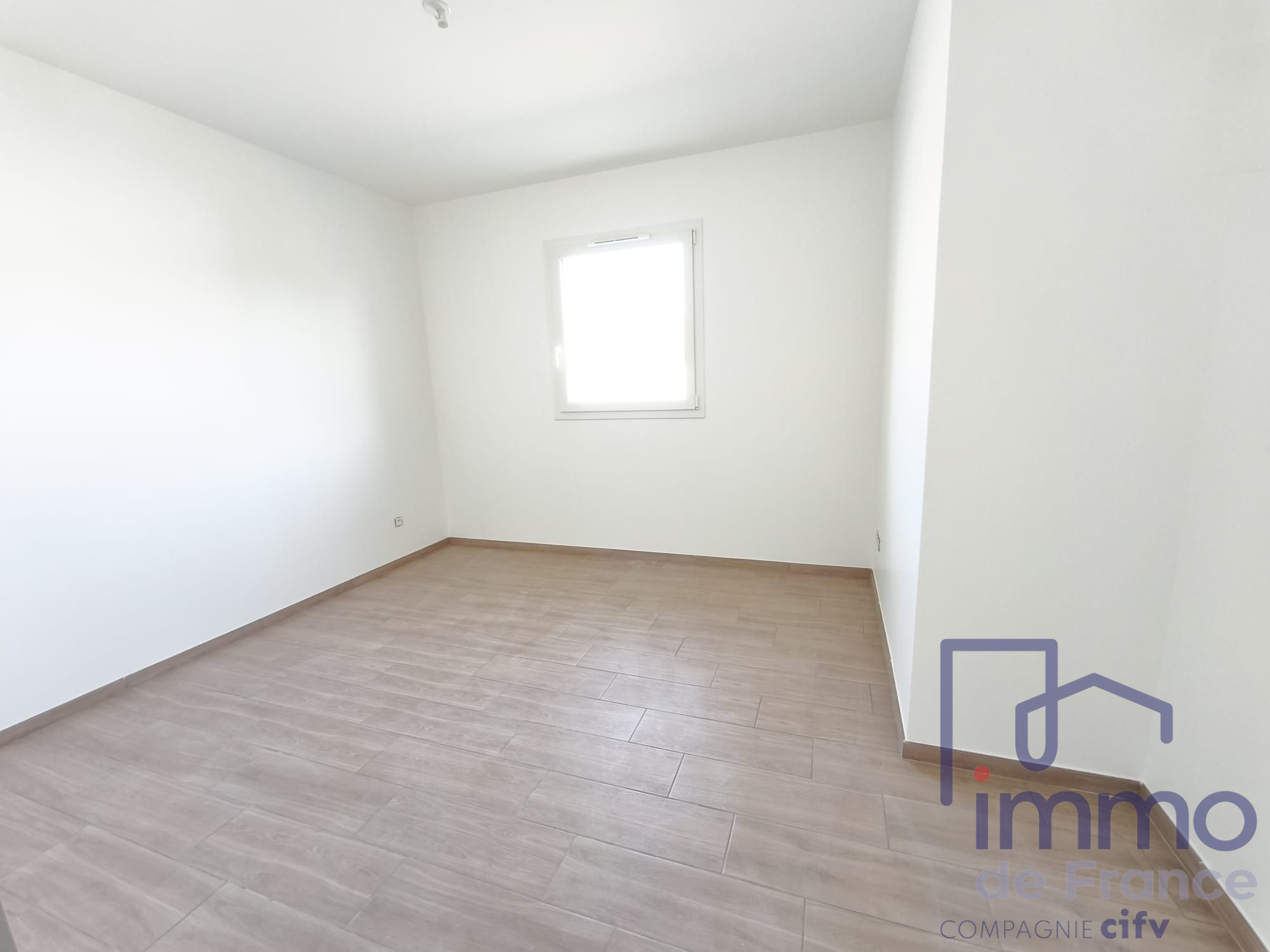 VENTE - Maison - Saint-Cyprien (42160) - 325000.00 €