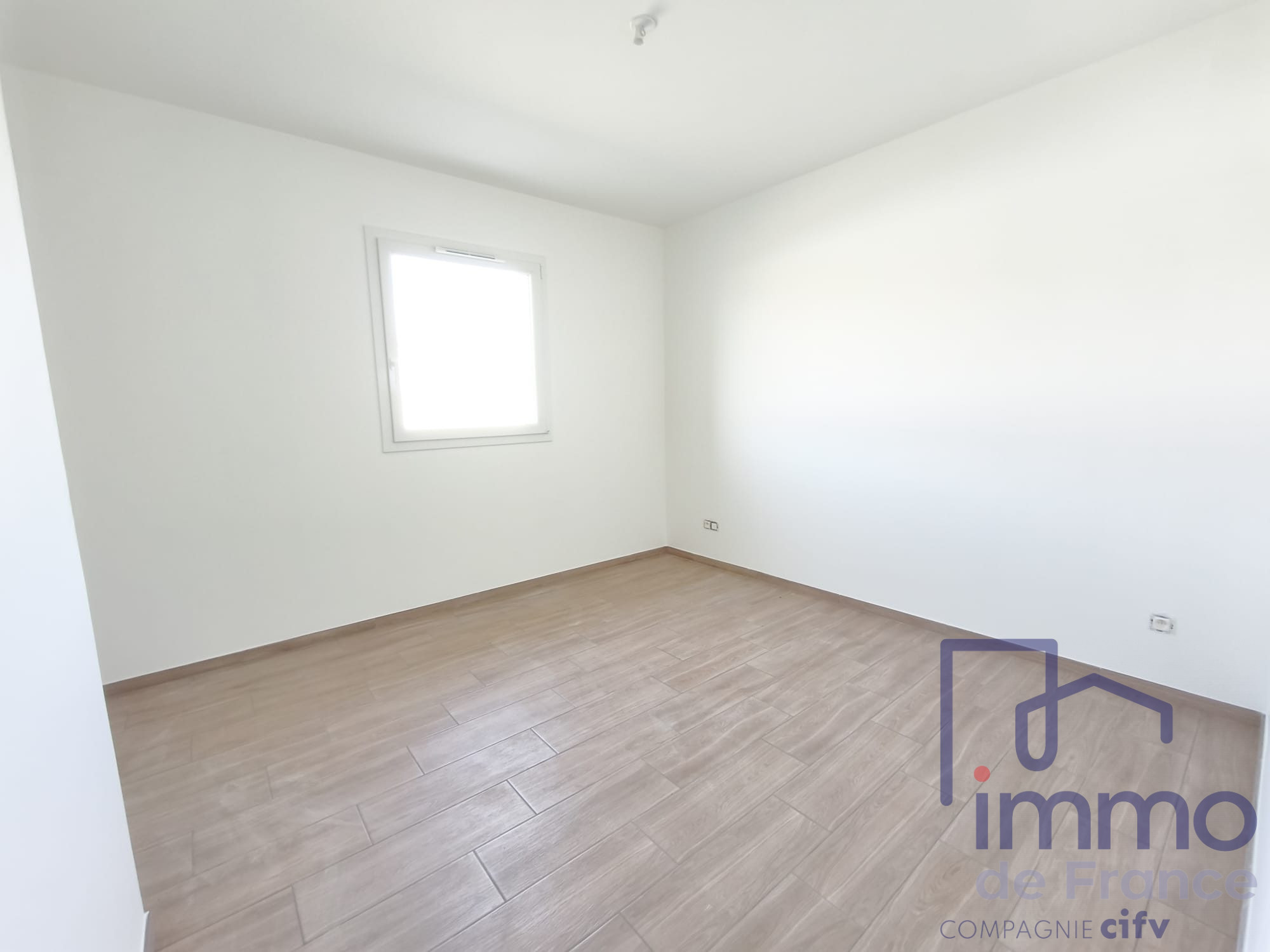 VENTE - Maison - Saint-Cyprien (42160) - 325000.00 €