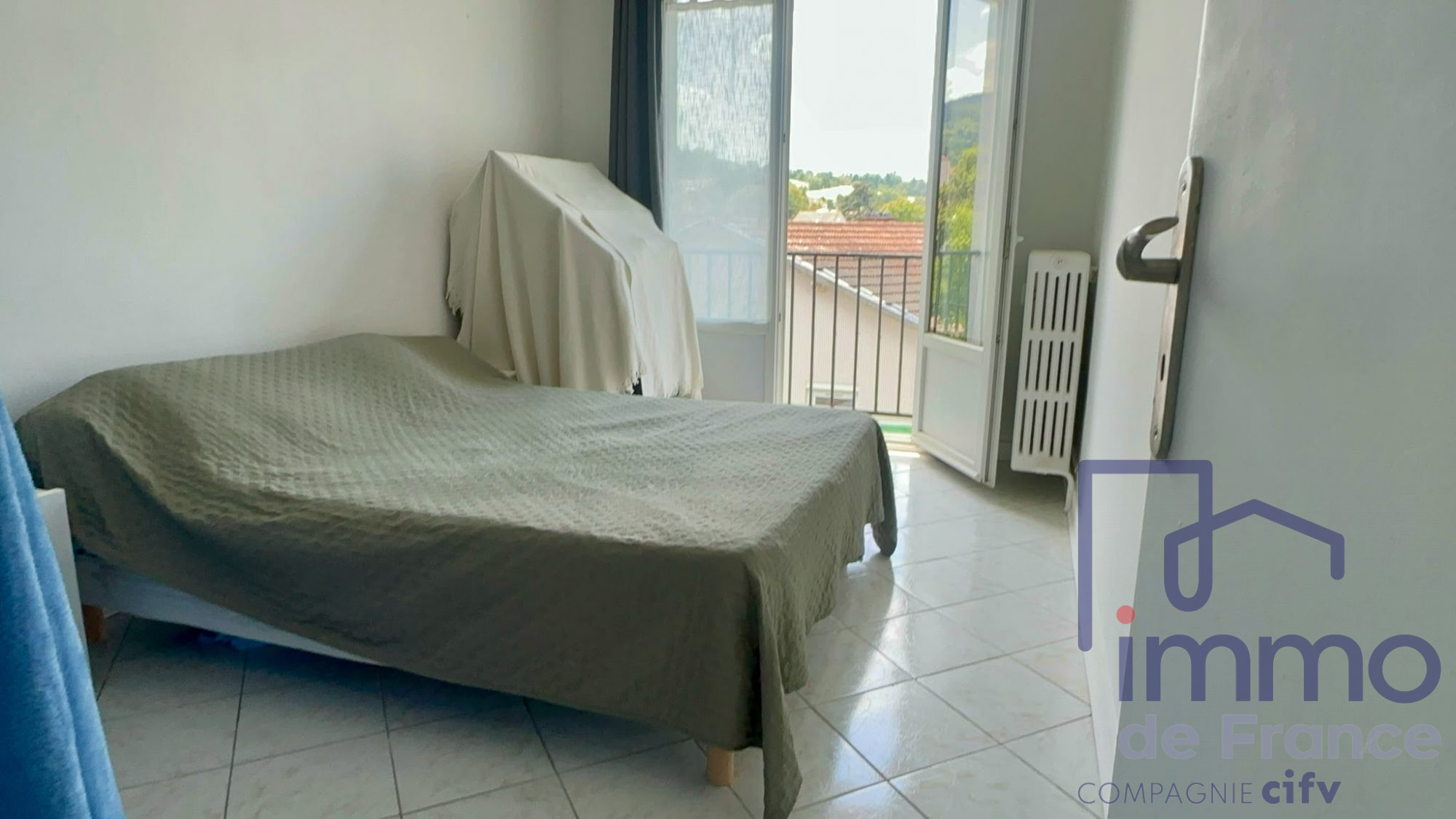VENTE - Appartement - Le Chambon-Feugerolles (42500) - 45000.00 €