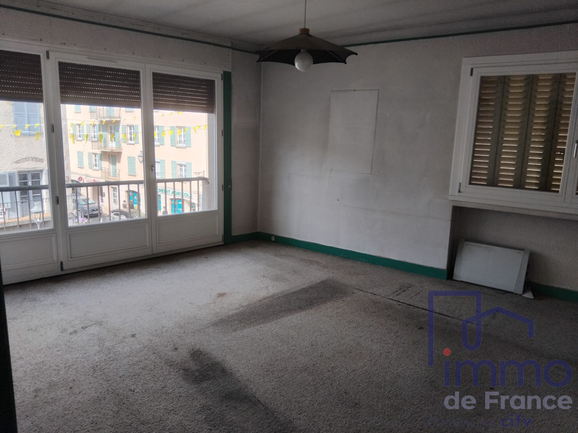 VENTE - Immeuble - Montbrison (42600) - 490000.00 €