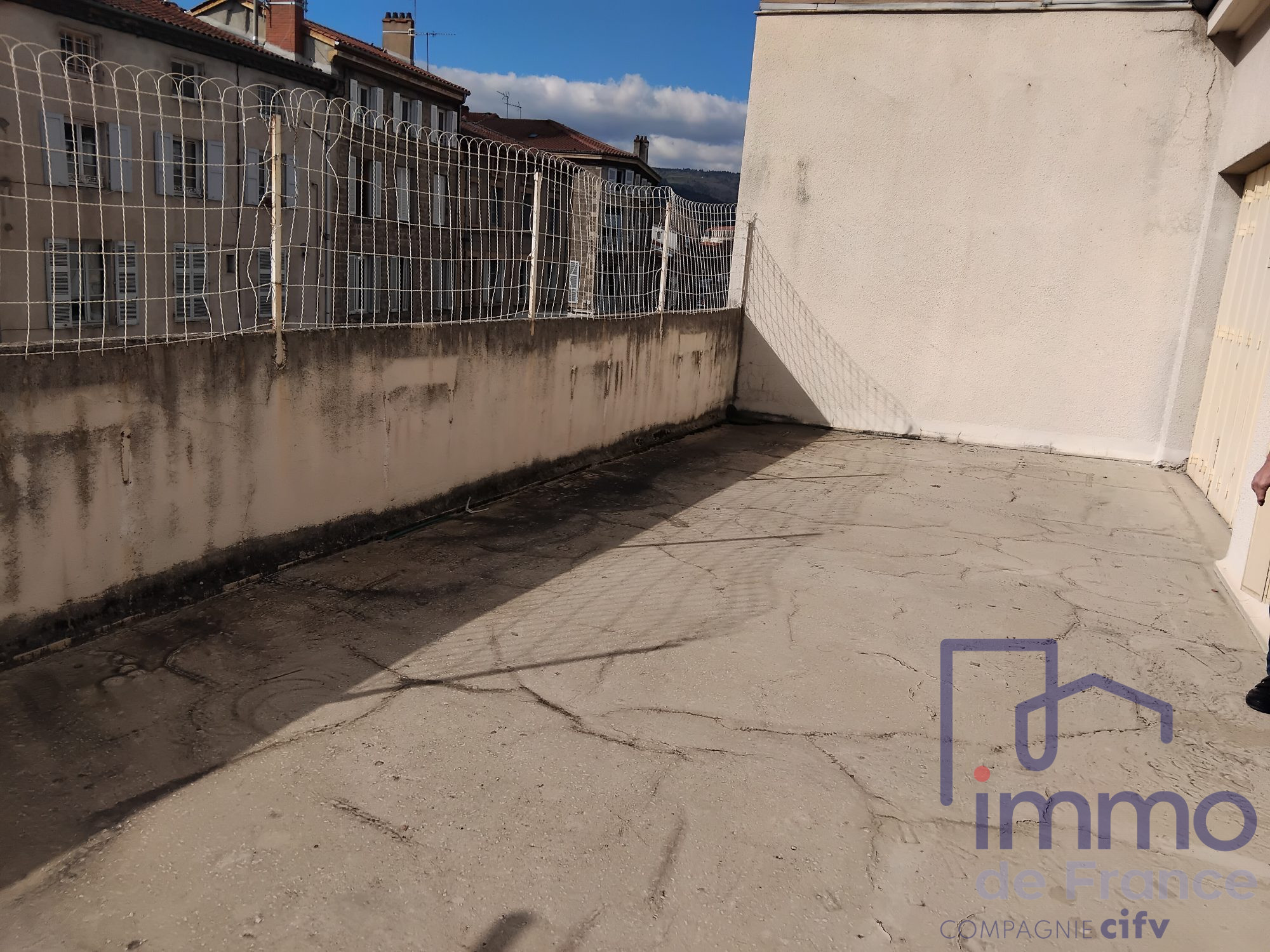 VENTE - Immeuble - Montbrison (42600) - 490000.00 €