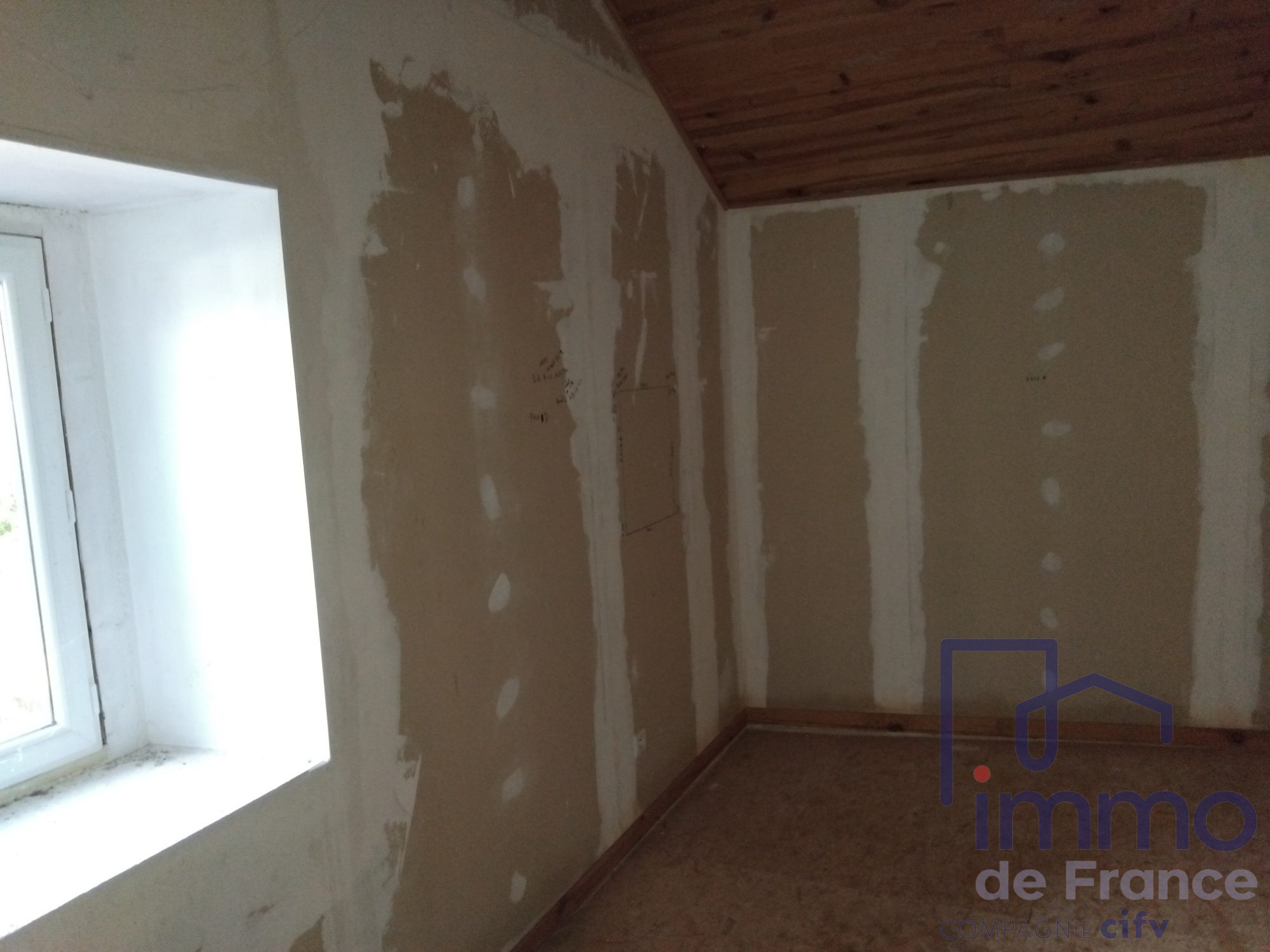 VENTE - Maison - Rosières (43800) - 71000.00 €
