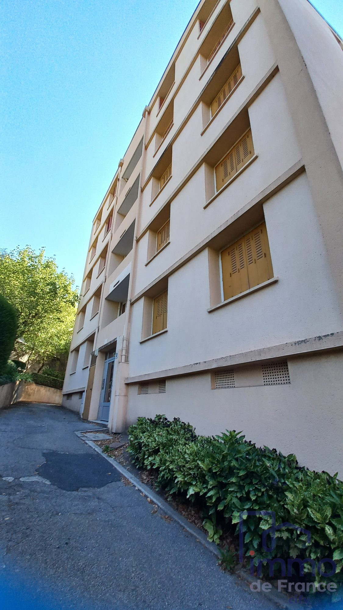 VENTE - Appartement - Saint-Étienne (42000) - 53000.00 €