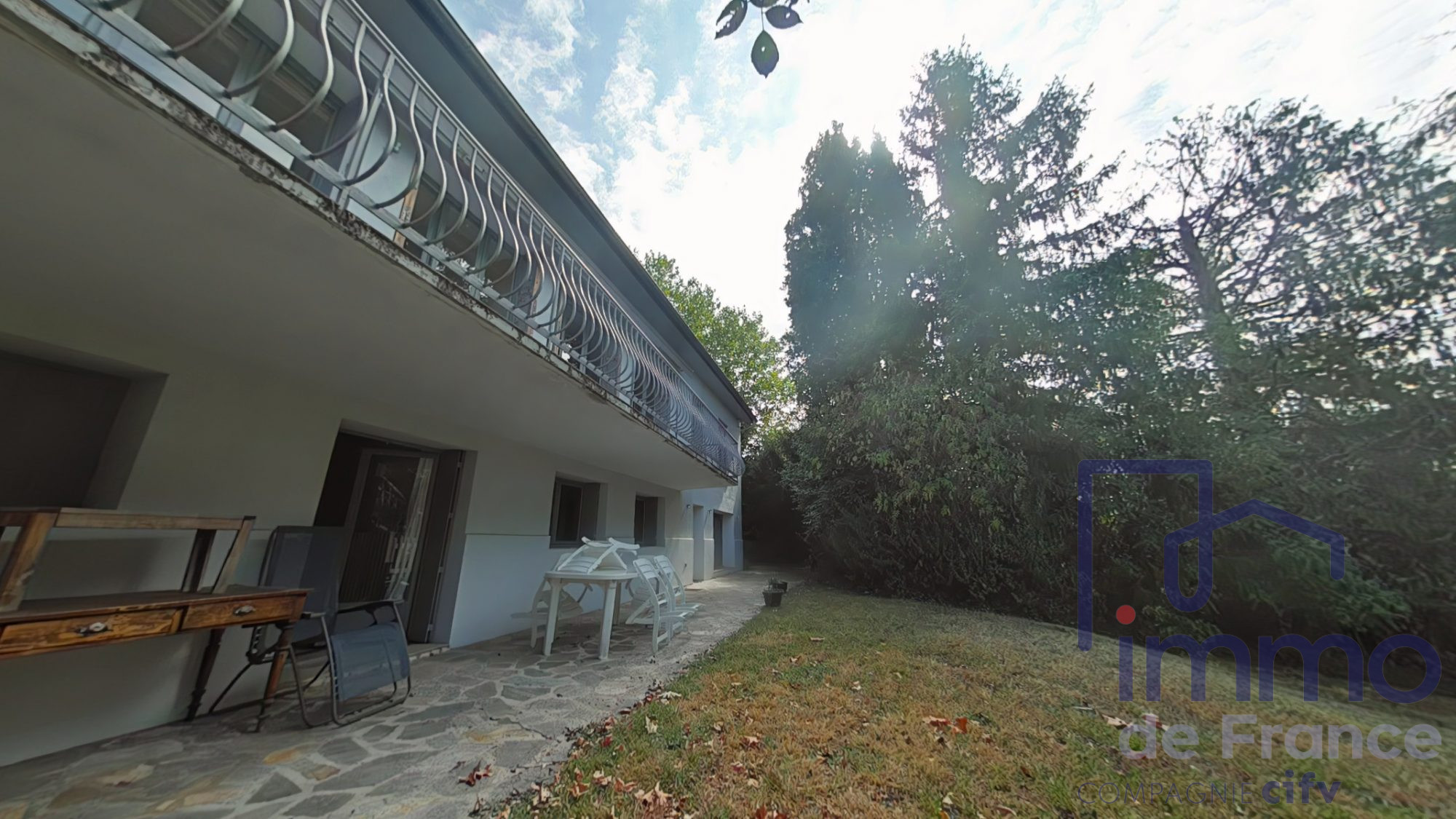 VENTE - Maison - Saint-Priest-en-Jarez (42270) - 375000.00 €