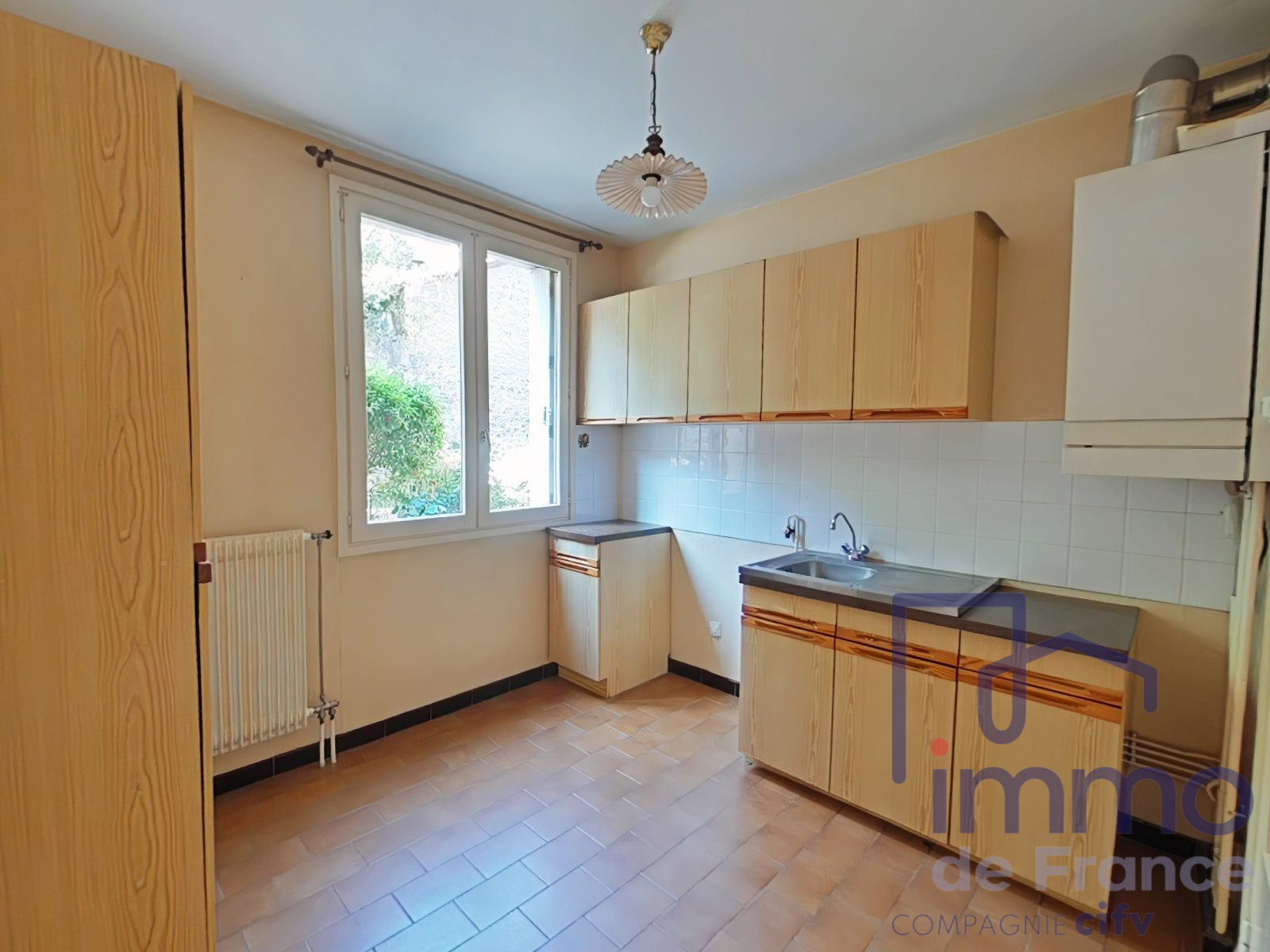 VENTE - Local - Le Puy-en-Velay (43000) - 66000.00 €