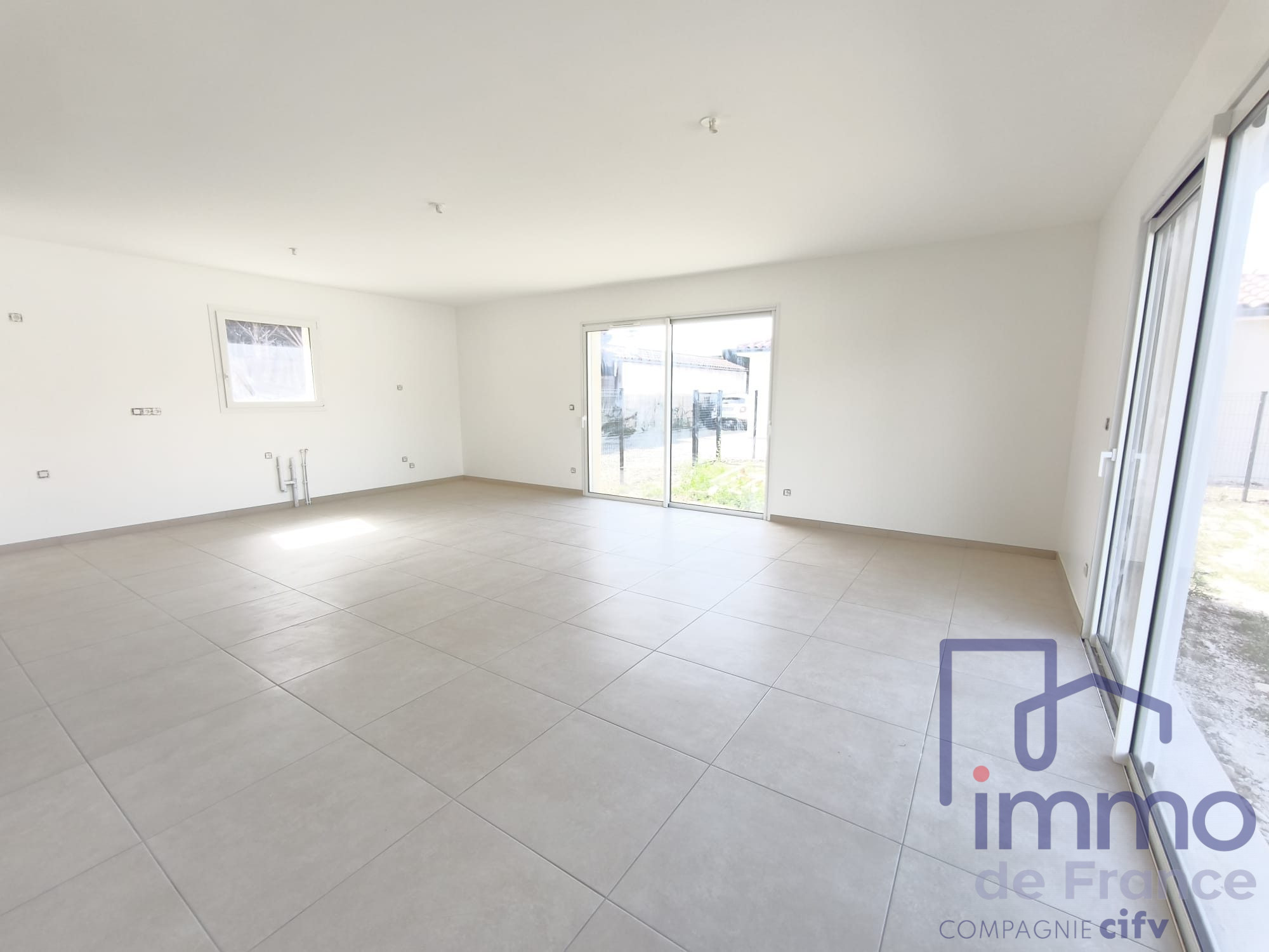 VENTE - Maison - Saint-Cyprien (42160) - 325000.00 €