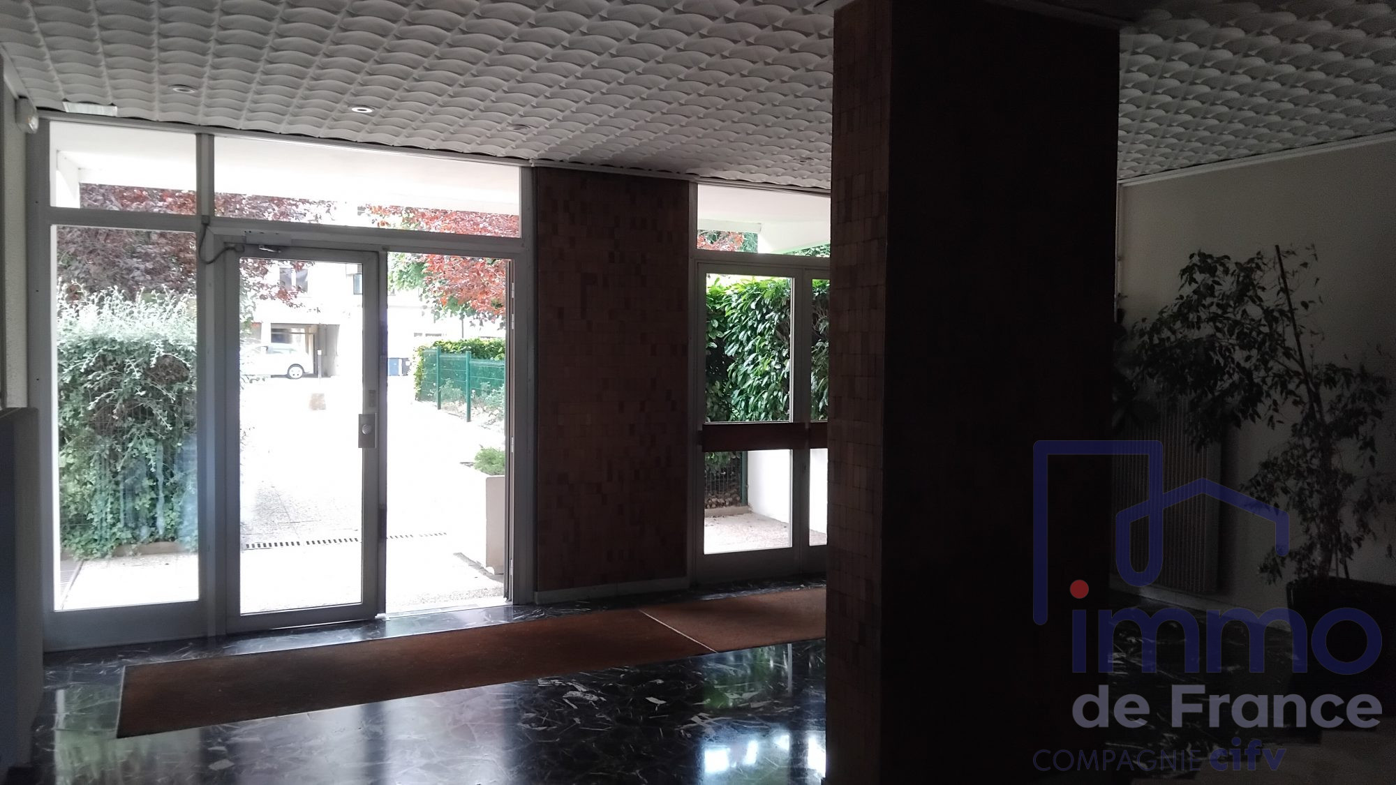 VENTE - Appartement - Saint-Étienne (42000) - 77000.00 €