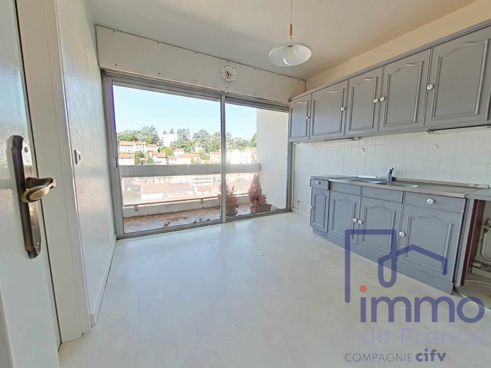 VENTE - Appartement - Saint-Étienne (42000) - 77000.00 €