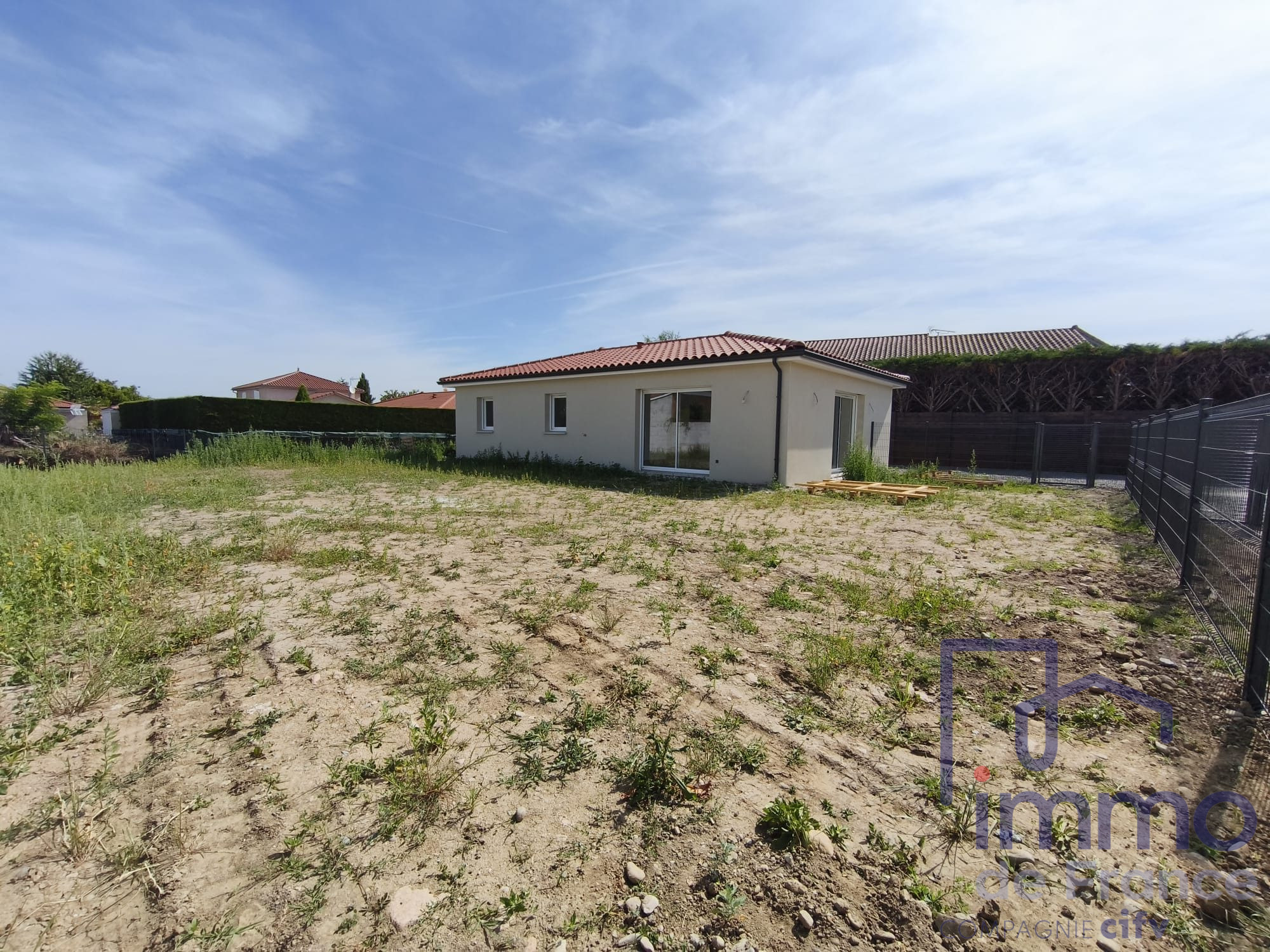 VENTE - Maison - Saint-Cyprien (42160) - 325000.00 €