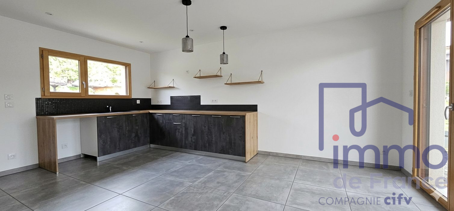VENTE DE PRESTIGE - Maison - Saint-Bonnet-les-Oules (42330) - 360000.00 €
