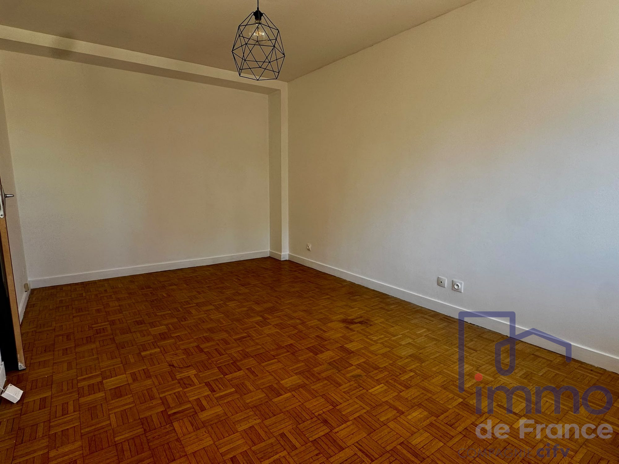VENTE - Appartement - Saint-Étienne (42000) - 55000.00 €