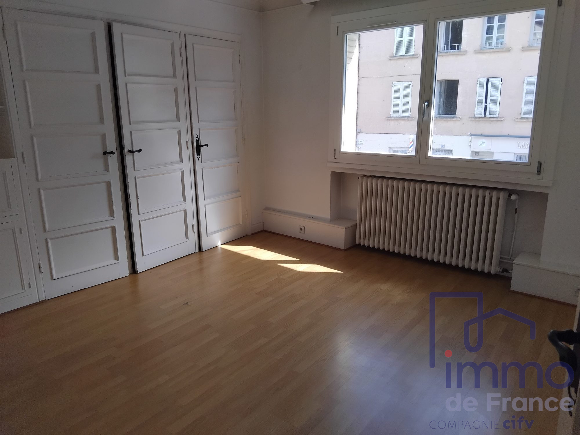 VENTE - Immeuble - Montbrison (42600) - 490000.00 €