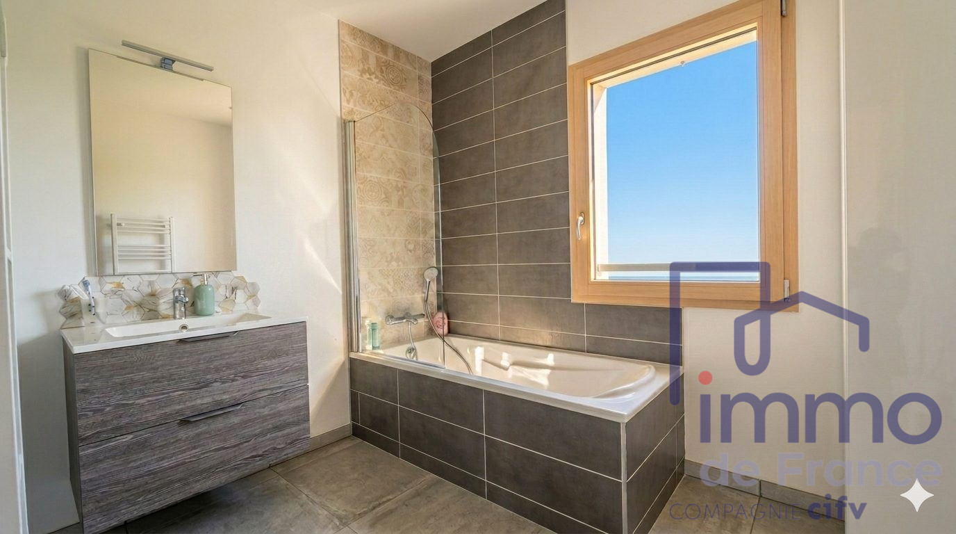 VENTE DE PRESTIGE - Maison - Saint-Bonnet-les-Oules (42330) - 360000.00 €