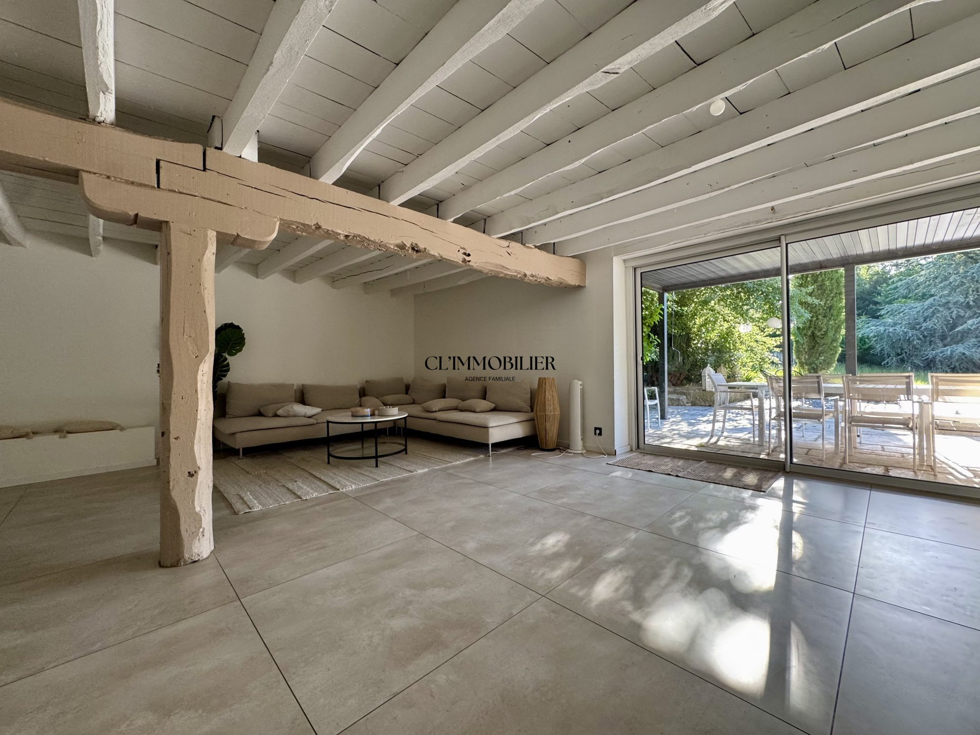 VENTE DE PRESTIGE - Maison - Saint-Bonnet-les-Oules (42330) - 695000 €