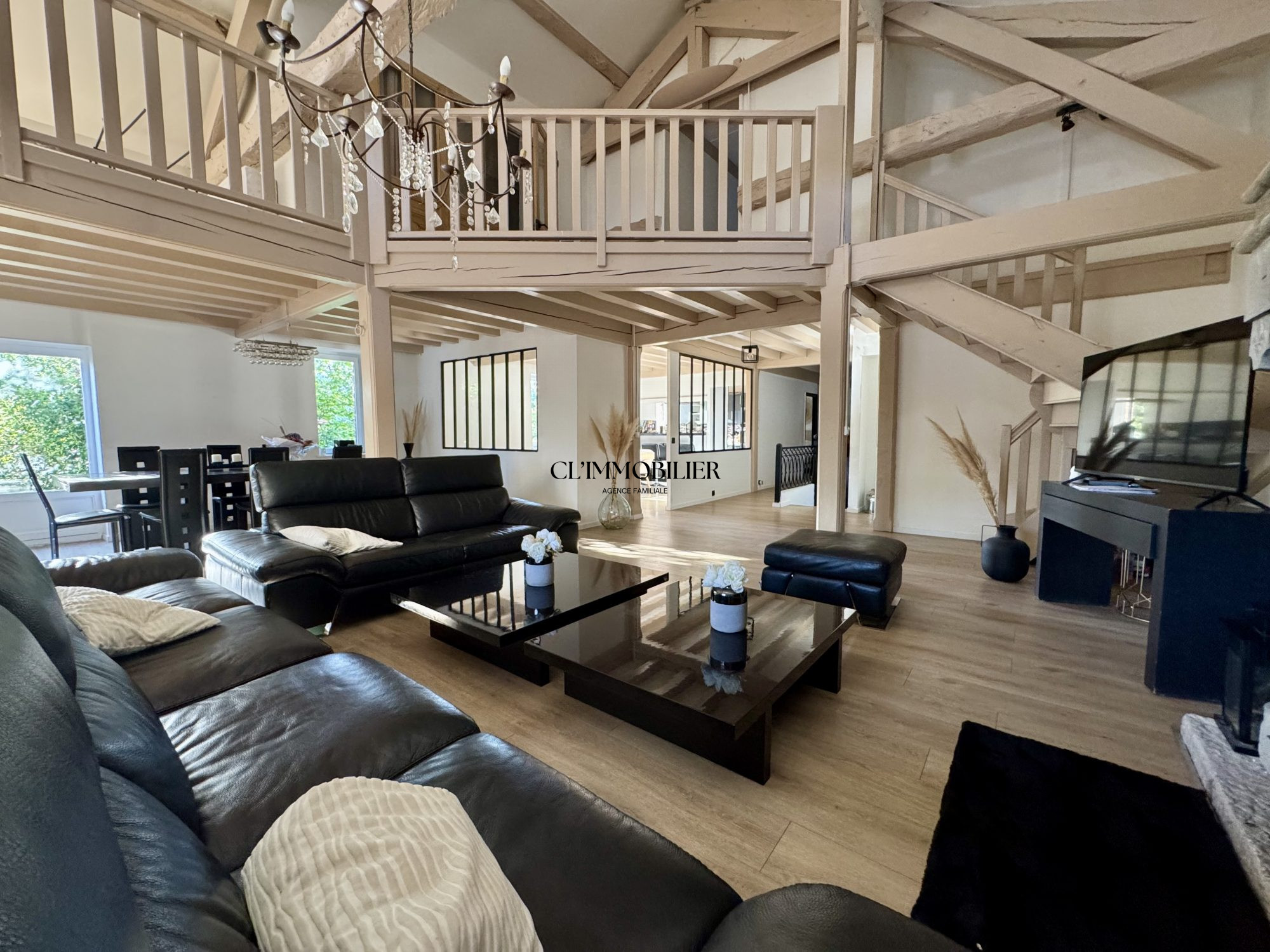VENTE DE PRESTIGE - Maison - Saint-Bonnet-les-Oules (42330) - 695000 €