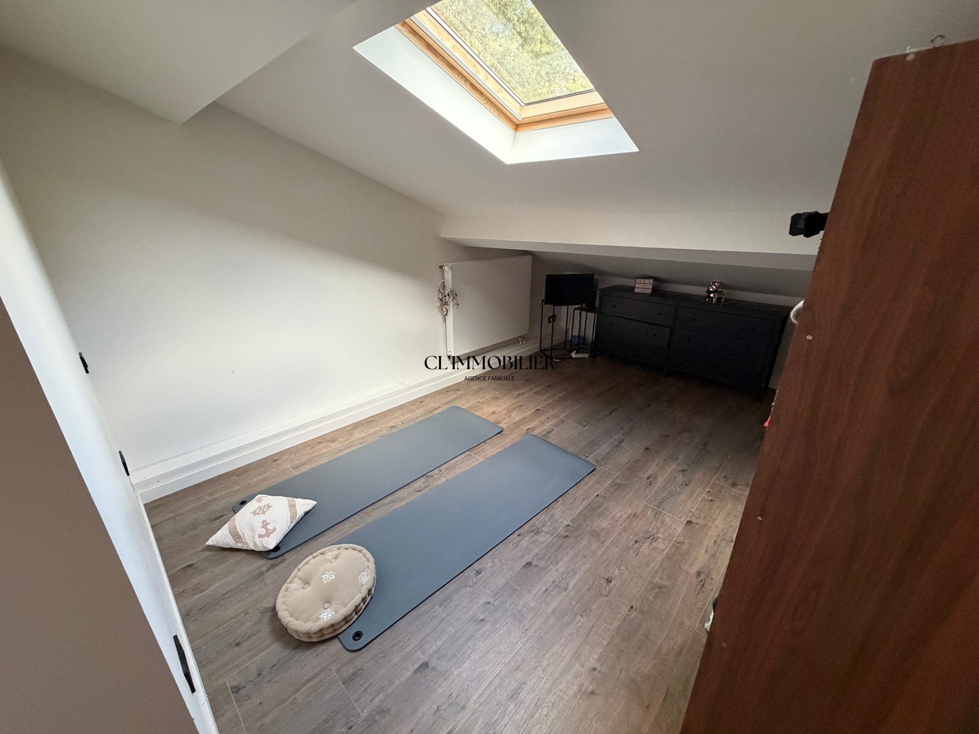 VENTE DE PRESTIGE - Maison - Chambles (42170) - 599000 €