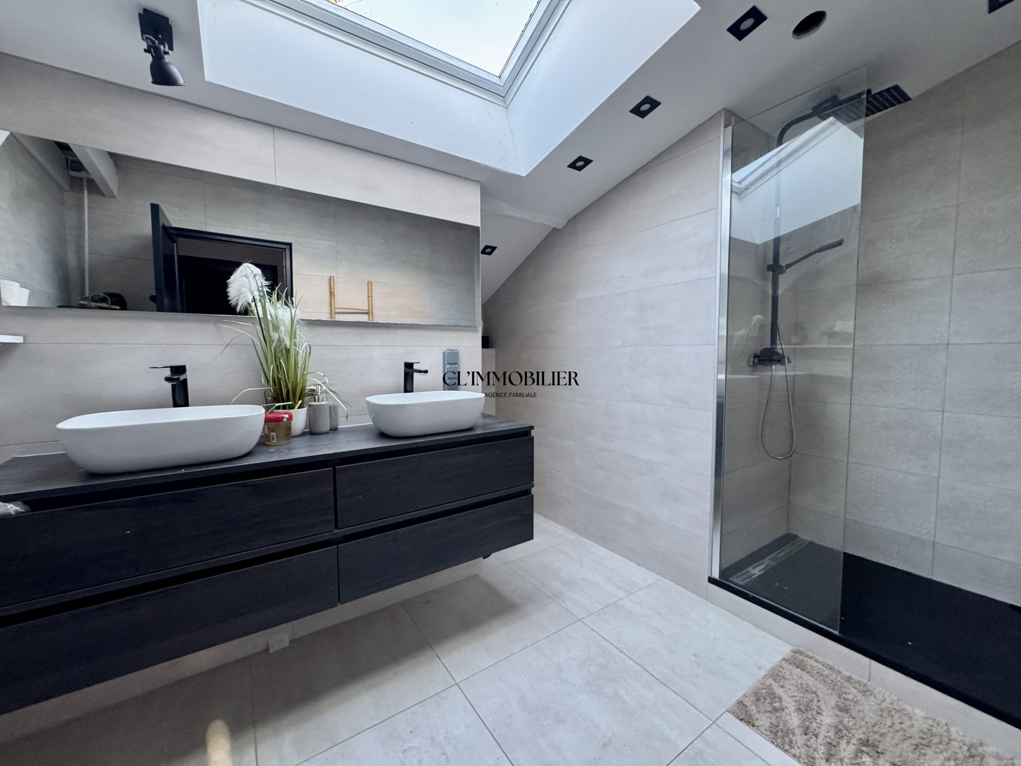 VENTE DE PRESTIGE - Maison - Saint-Bonnet-les-Oules (42330) - 695000 €