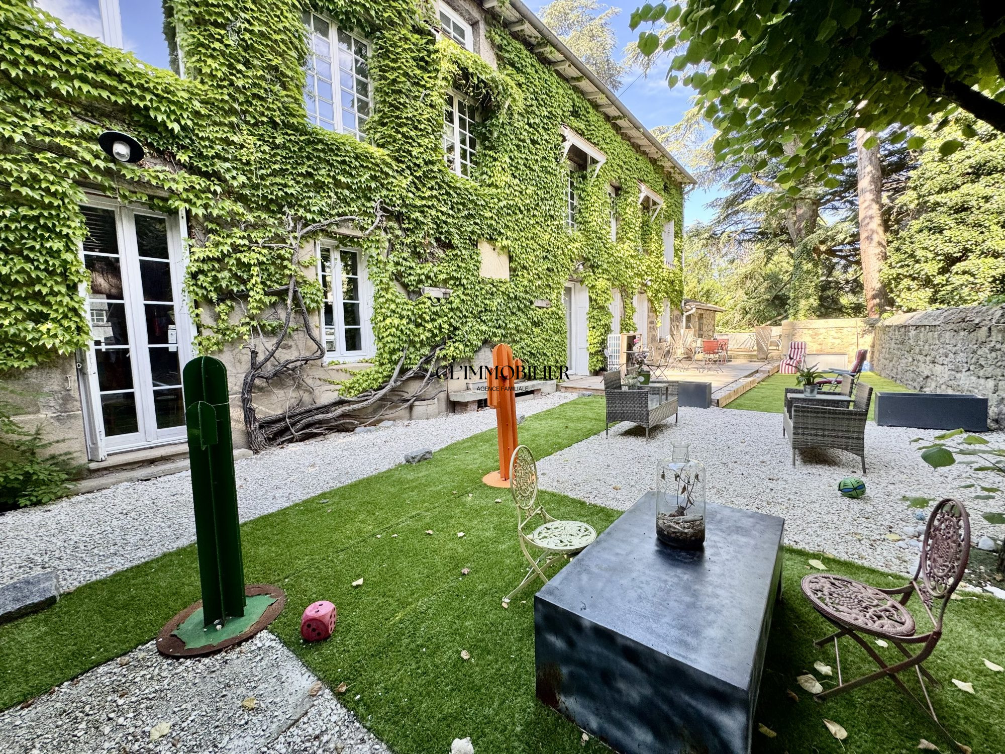 VENTE DE PRESTIGE - Maison - Saint-Étienne (42100) - 680000 €