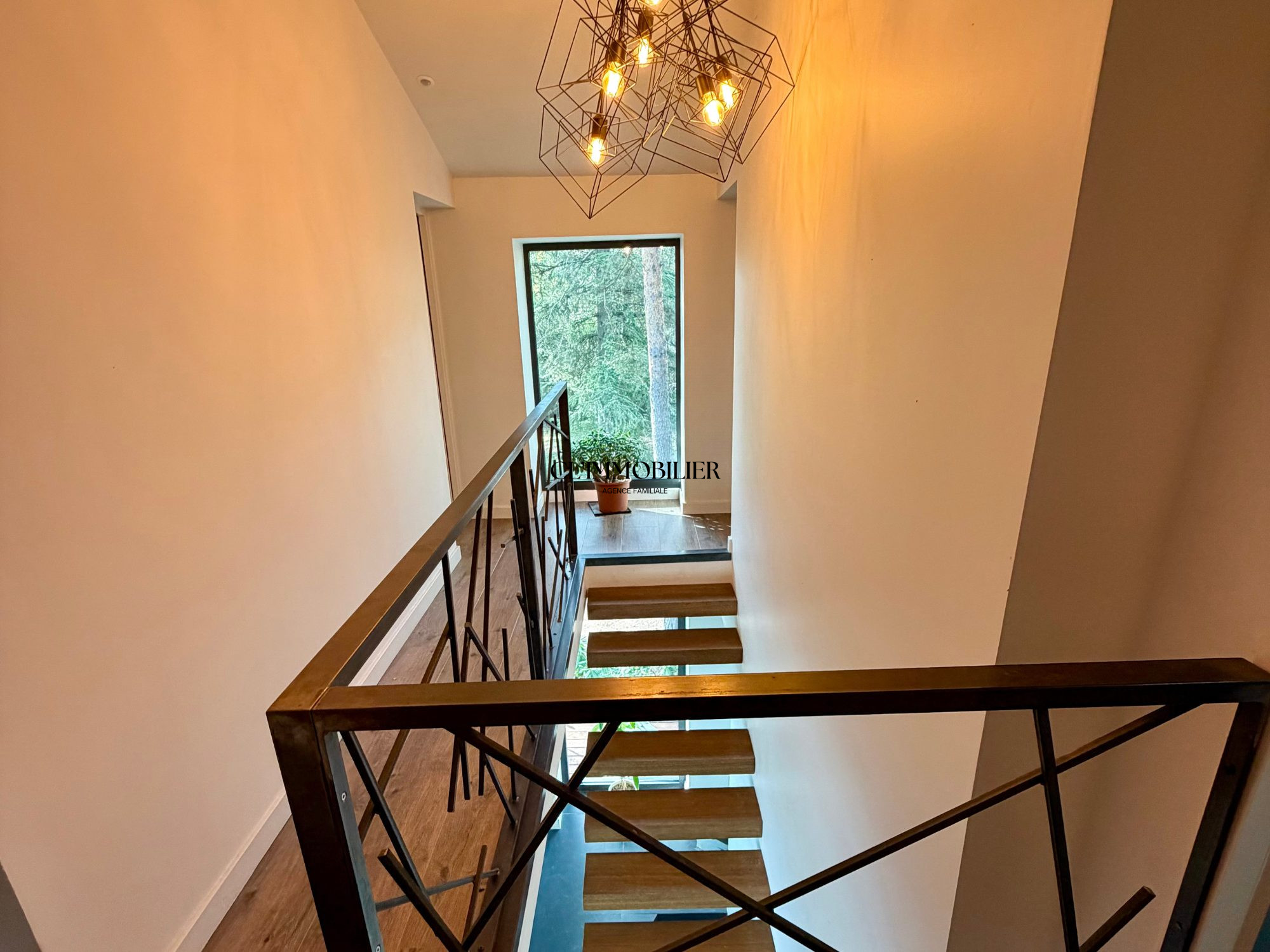 VENTE DE PRESTIGE - Maison - Chambles (42170) - 599000 €
