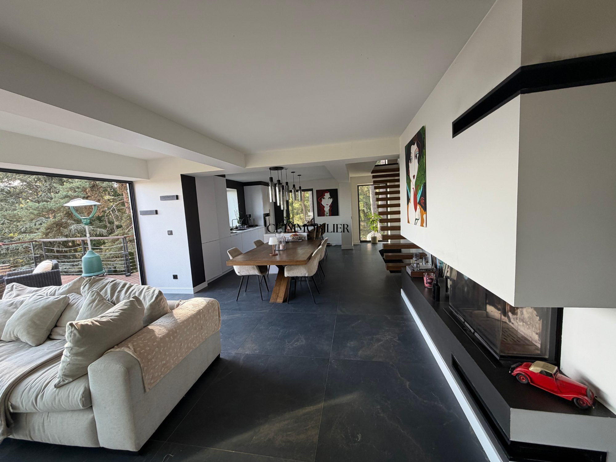 VENTE DE PRESTIGE - Maison - Chambles (42170) - 599000 €