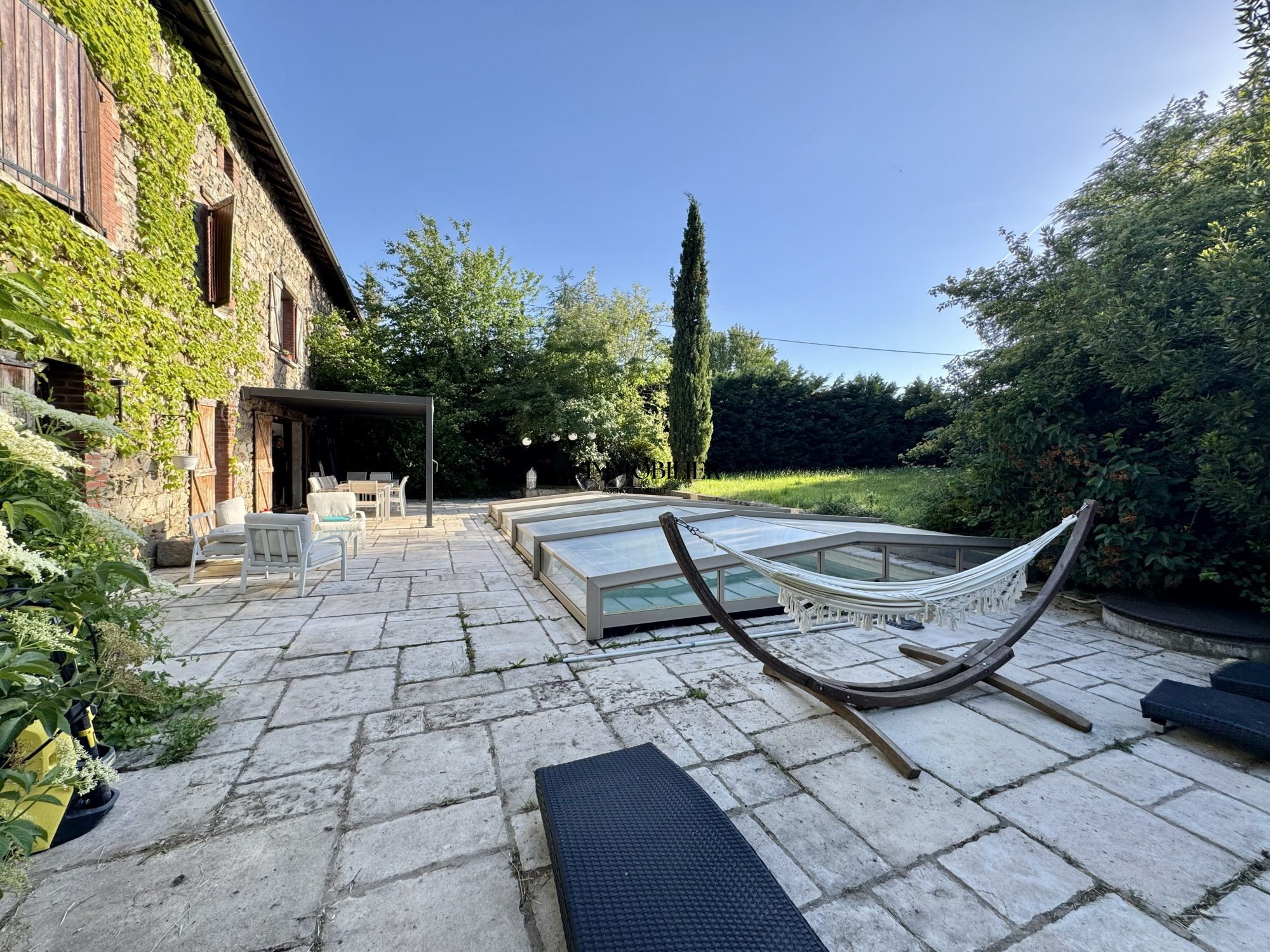 VENTE DE PRESTIGE - Maison - Saint-Bonnet-les-Oules (42330) - 695000 €