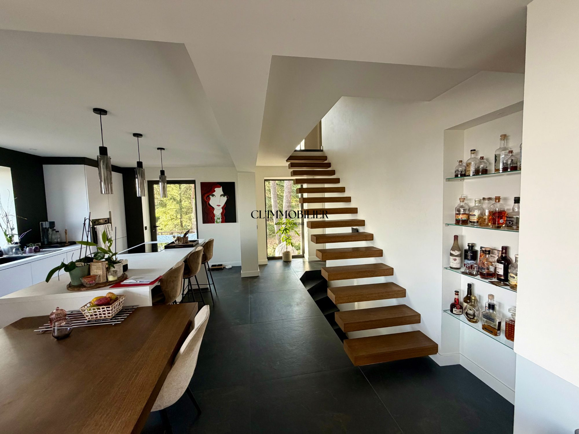 VENTE DE PRESTIGE - Maison - Chambles (42170) - 599000 €