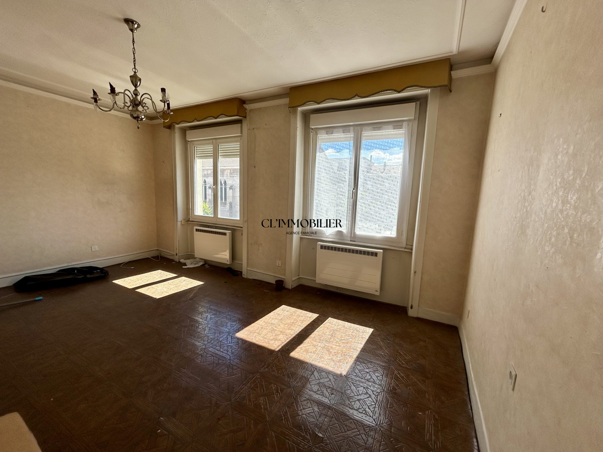 VENTE - Immeuble - Saint-Étienne (42000) - 99000 €