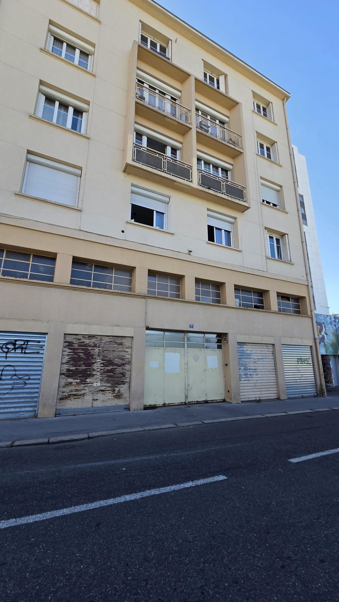 VENTE - Parking/box - Saint-Étienne (42000) - 8000 €