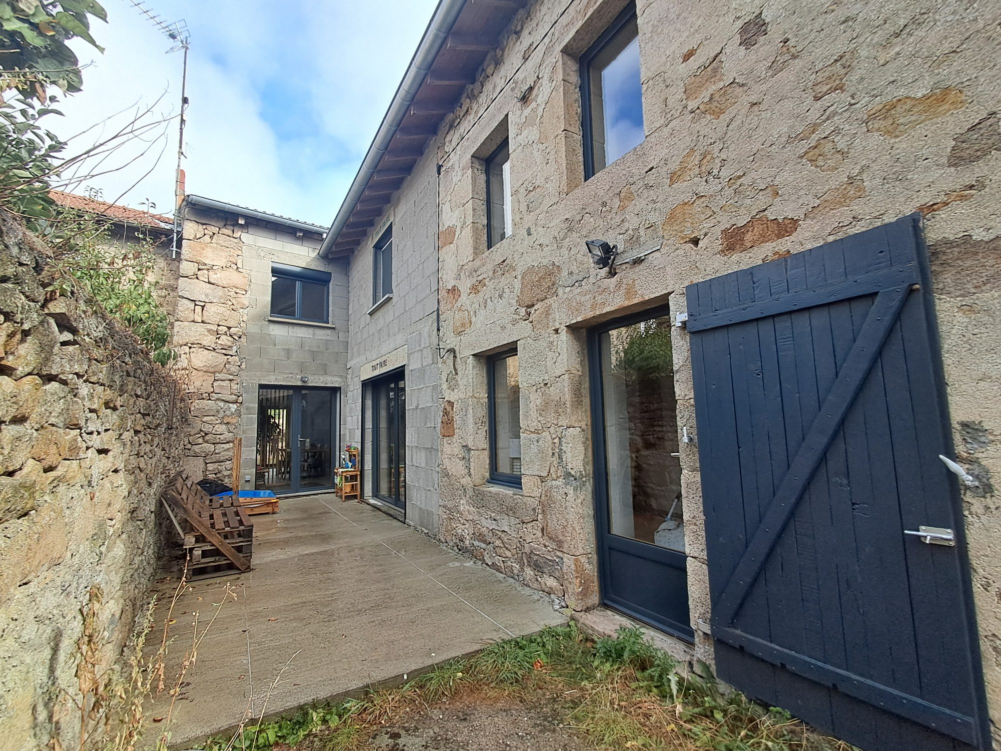 VENTE - Maison - Saint-Pal-de-Chalencon (43500) - 205000 €
