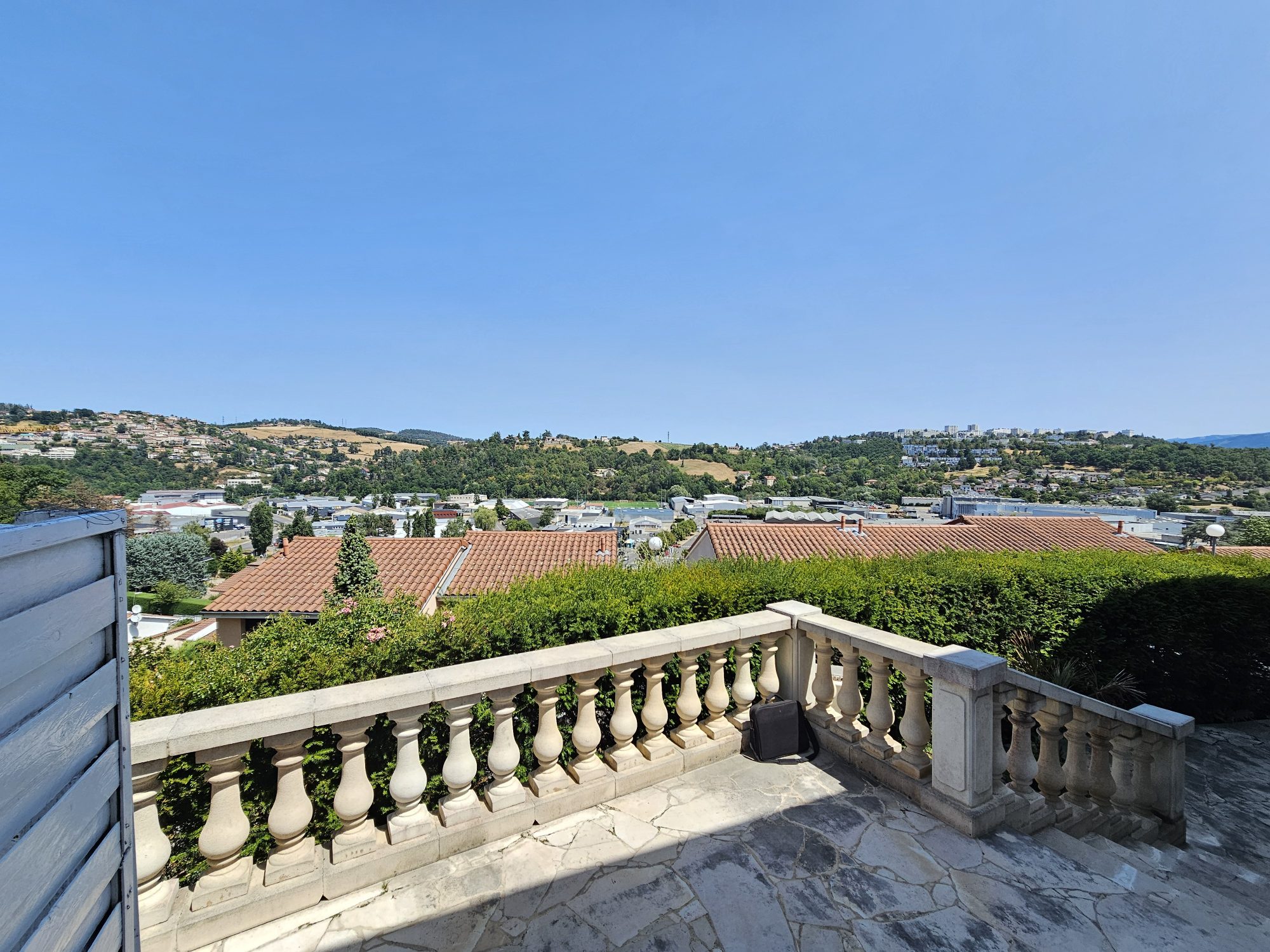 LOCATION - Appartement - Saint-Priest-en-Jarez (42270) - 620 €