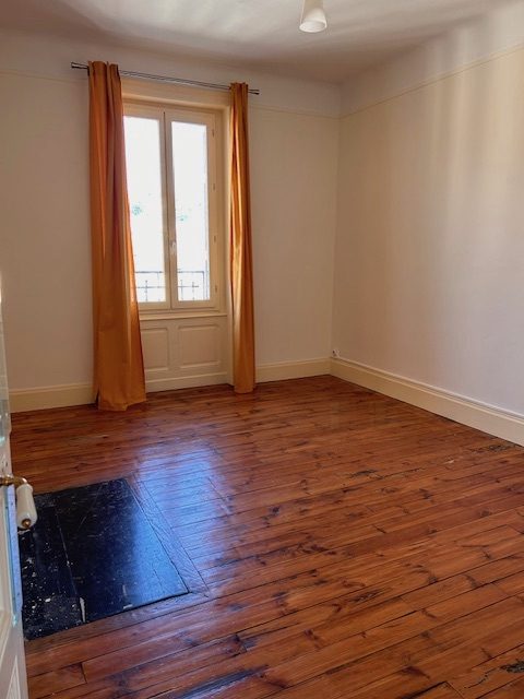 LOCATION - Appartement - Saint-Étienne (42000) - 880 €