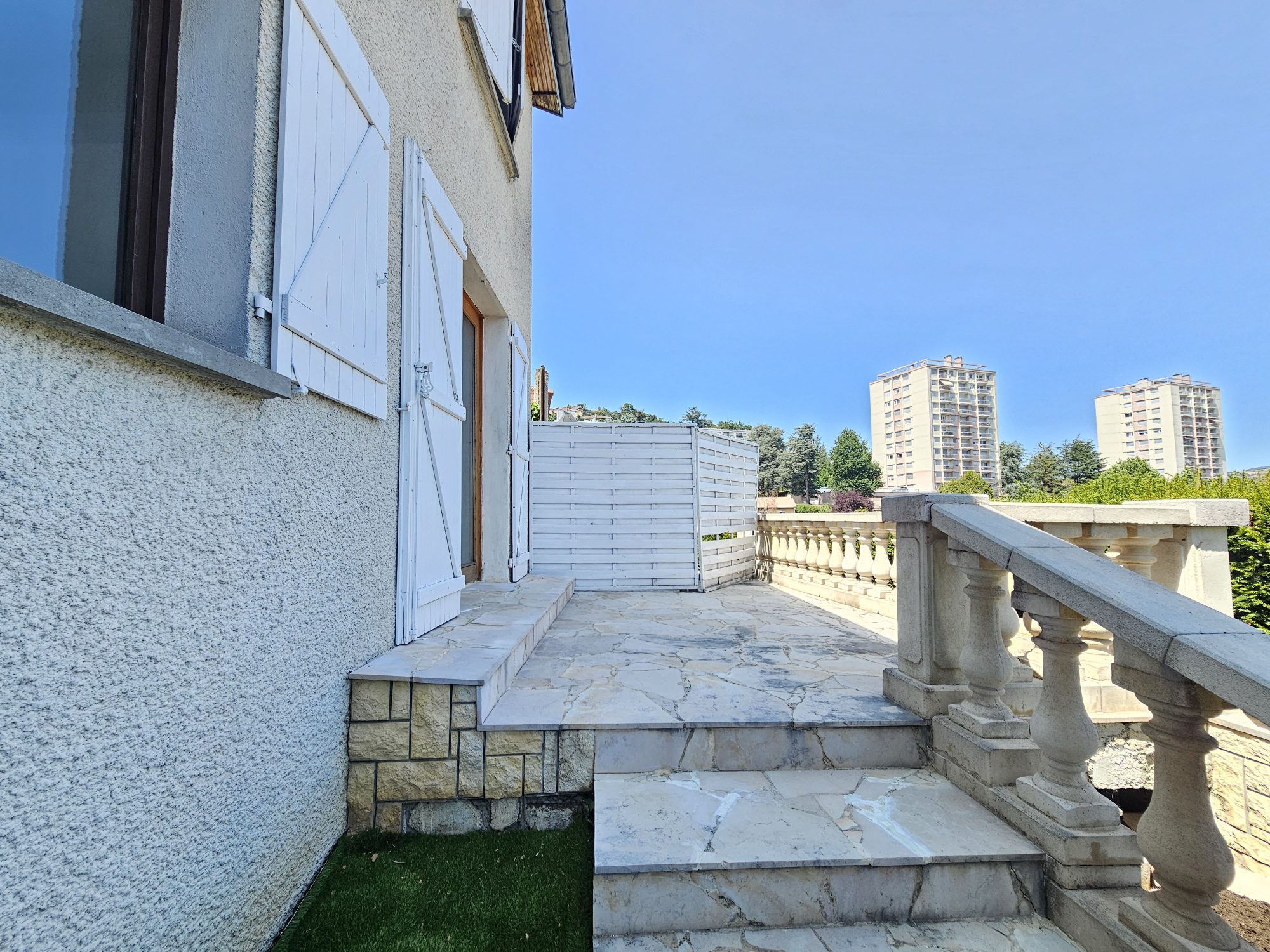 LOCATION - Appartement - Saint-Priest-en-Jarez (42270) - 620 €