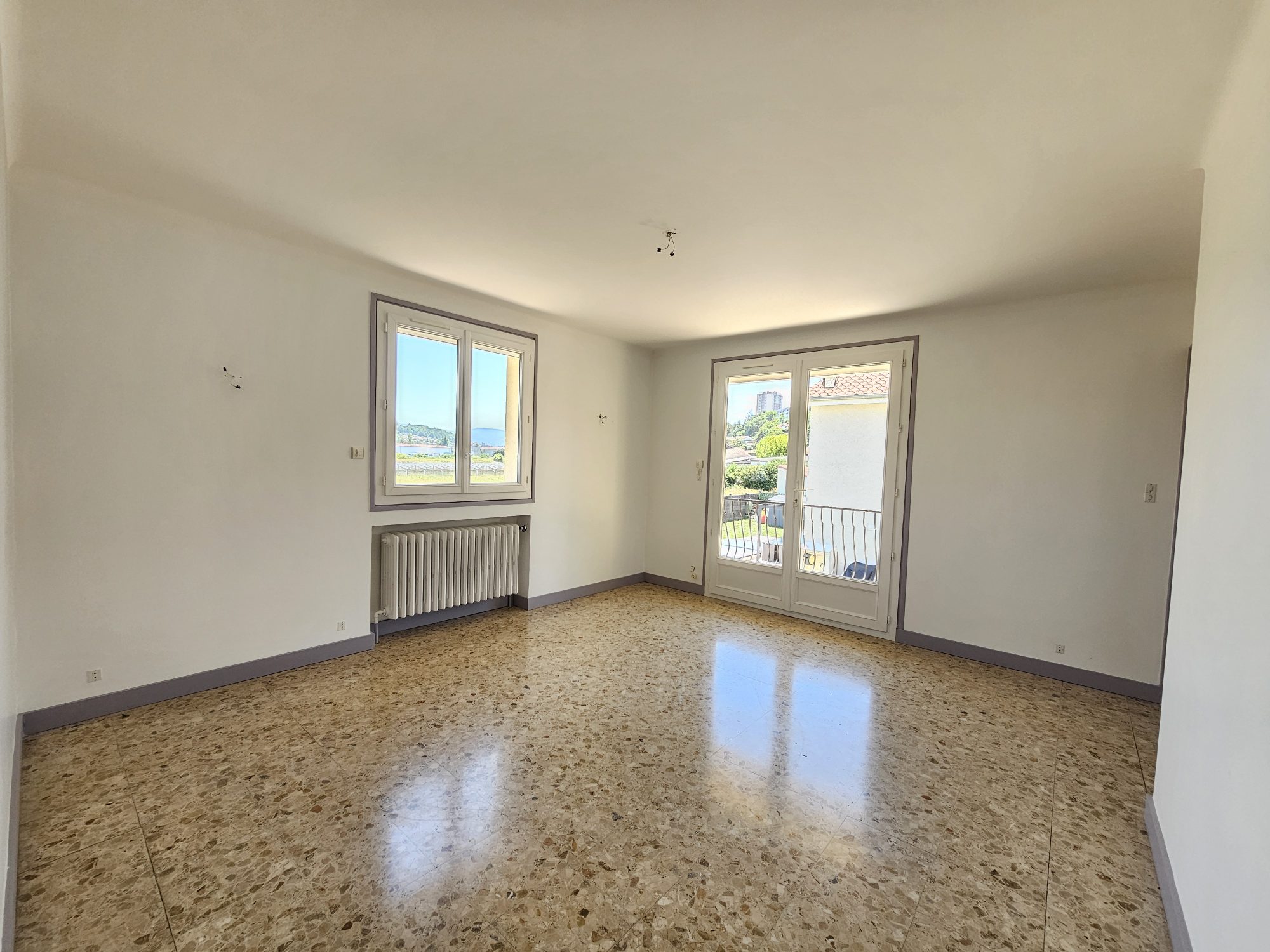 VENTE - Maison - L'Étrat (42580) - 249000 €