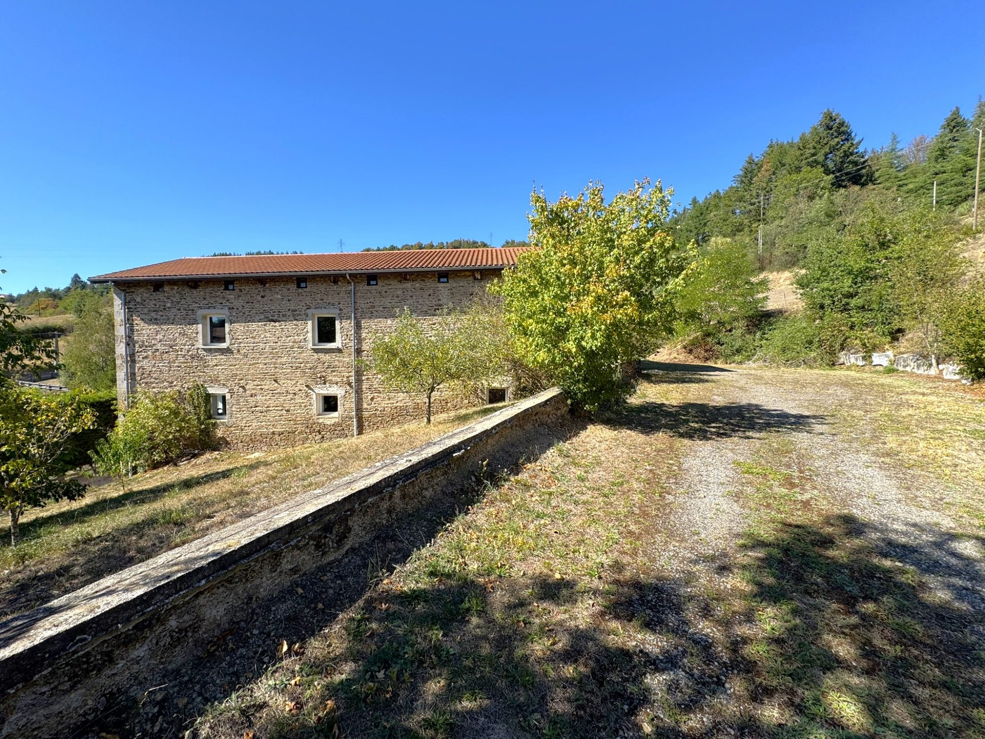VENTE - Maison - L'Étrat (42580) - 695000 €